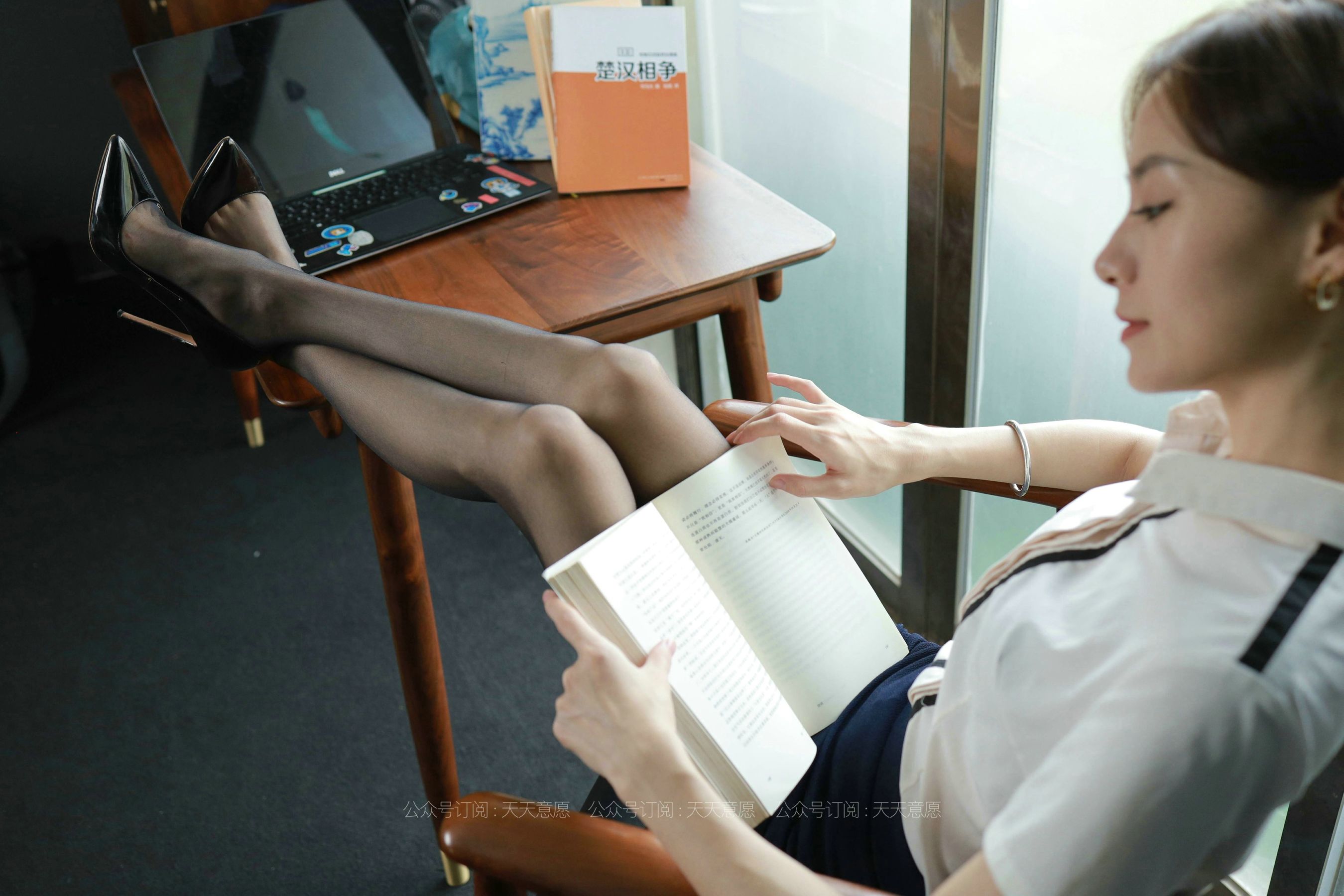 [IESS异思趣向]  模特：小六《美女办公室》
