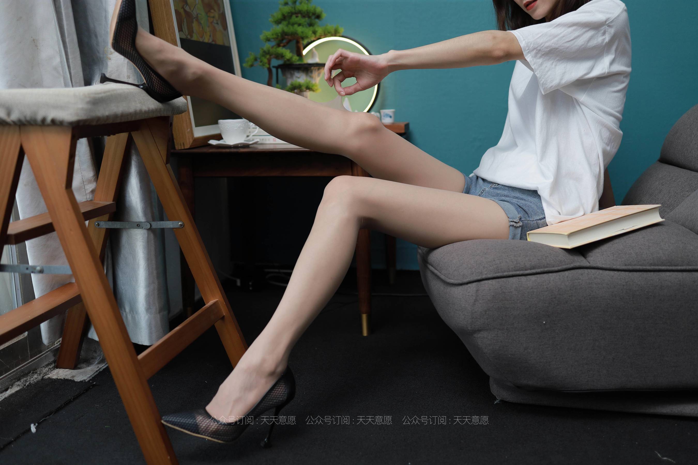 [IESS异思趣向]  模特：小六《邻家少女爱看书》
