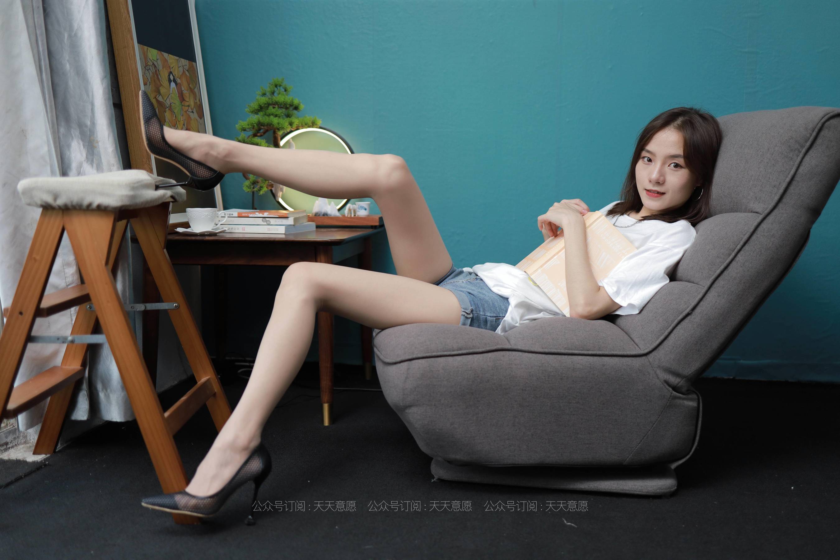 [IESS异思趣向]  模特：小六《邻家少女爱看书》