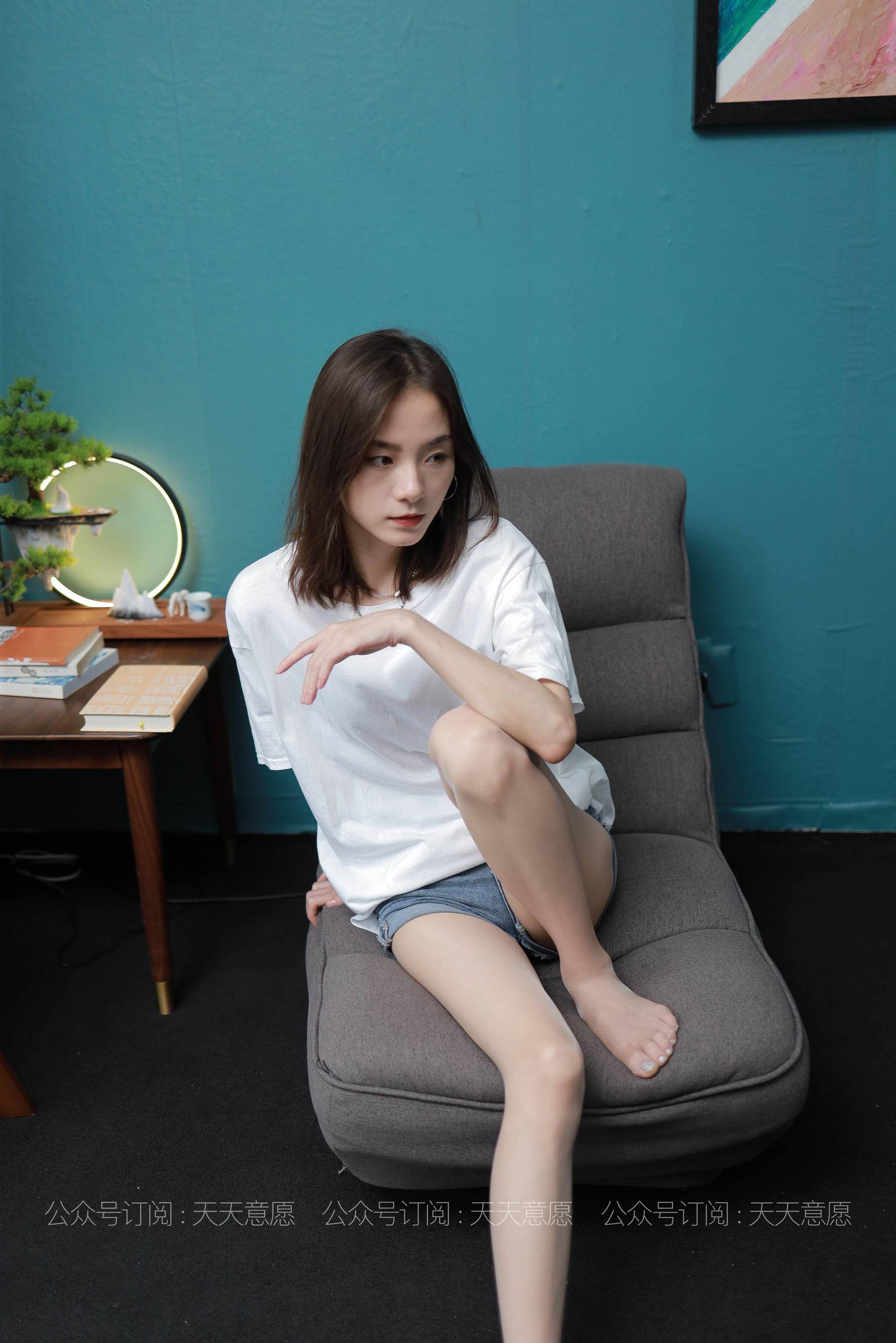 [IESS异思趣向]  模特：小六《邻家少女爱看书》