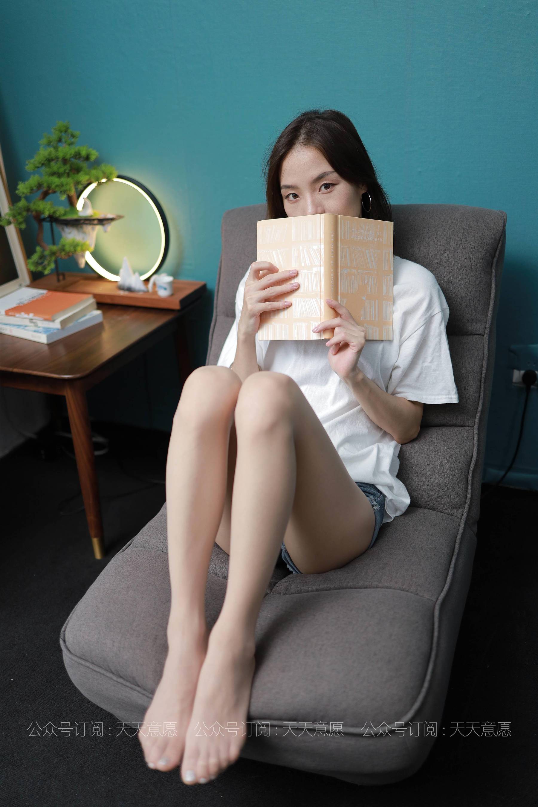 [IESS异思趣向]  模特：小六《邻家少女爱看书》