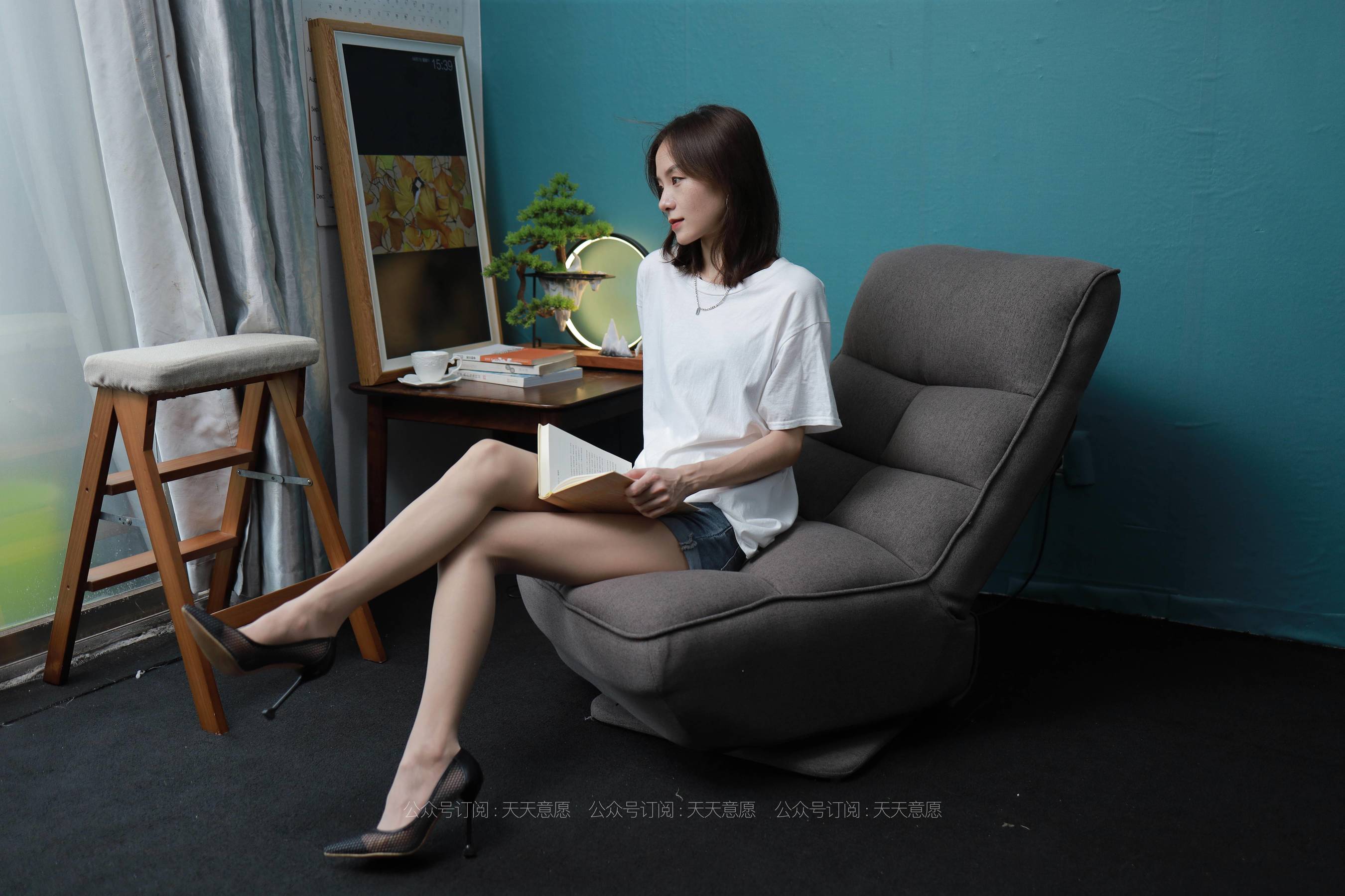 [IESS异思趣向]  模特：小六《邻家少女爱看书》