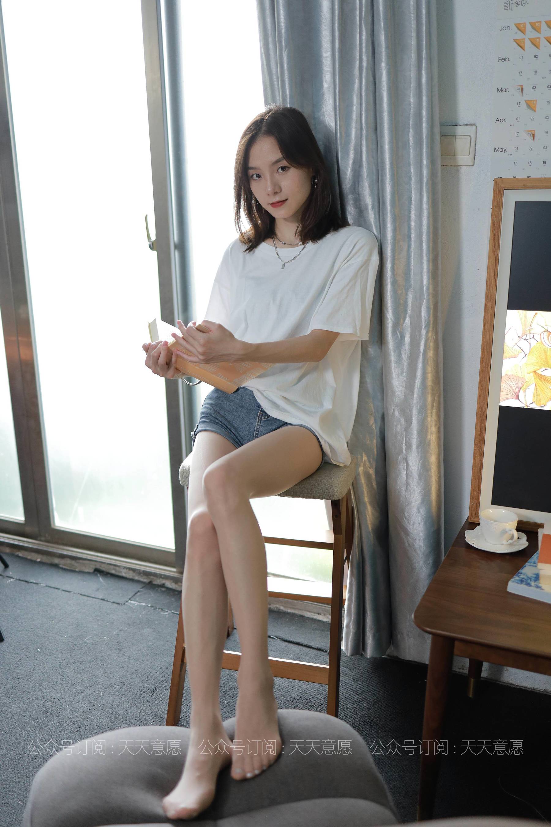 [IESS异思趣向]  模特：小六《邻家少女爱看书》