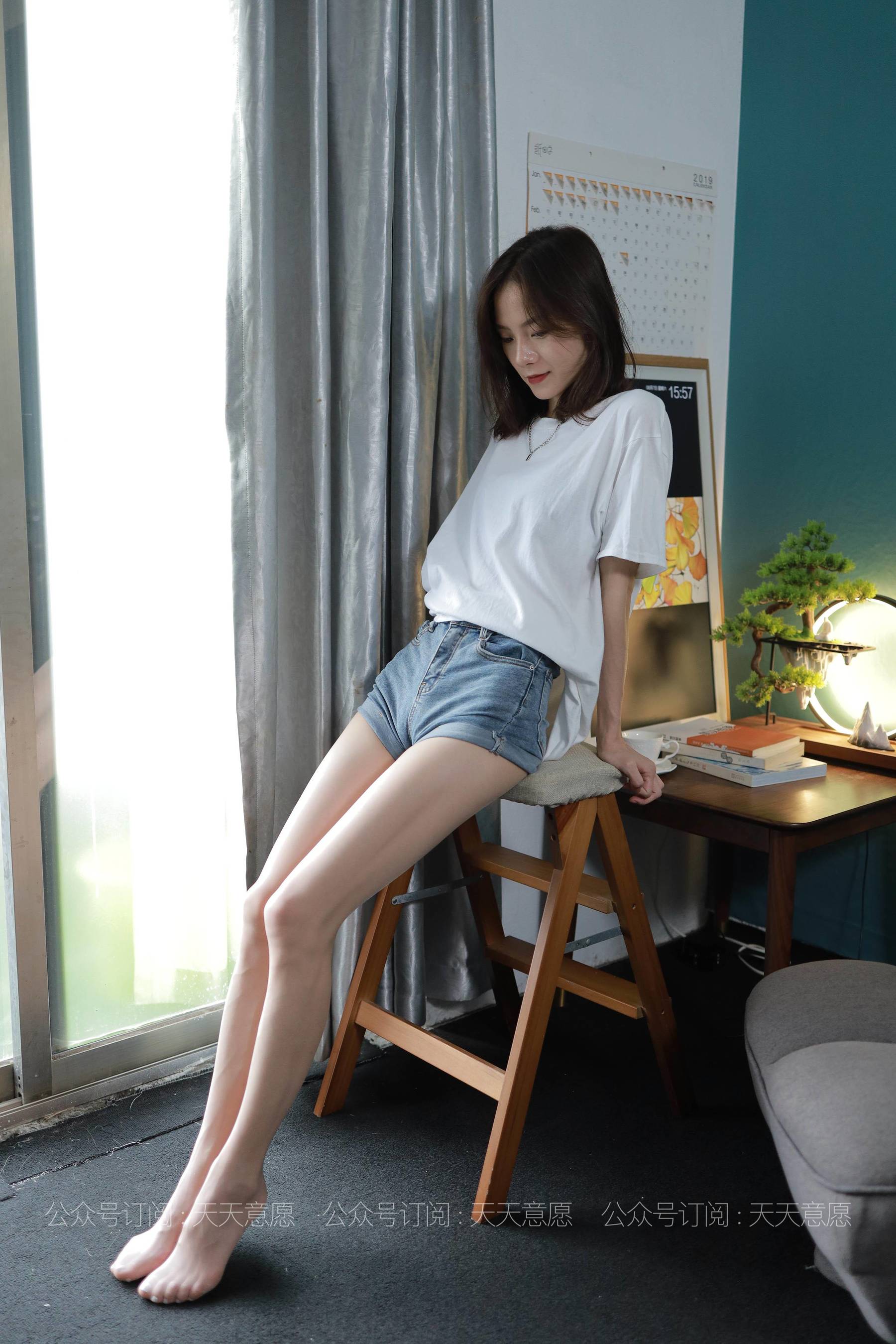[IESS异思趣向]  模特：小六《邻家少女爱看书》