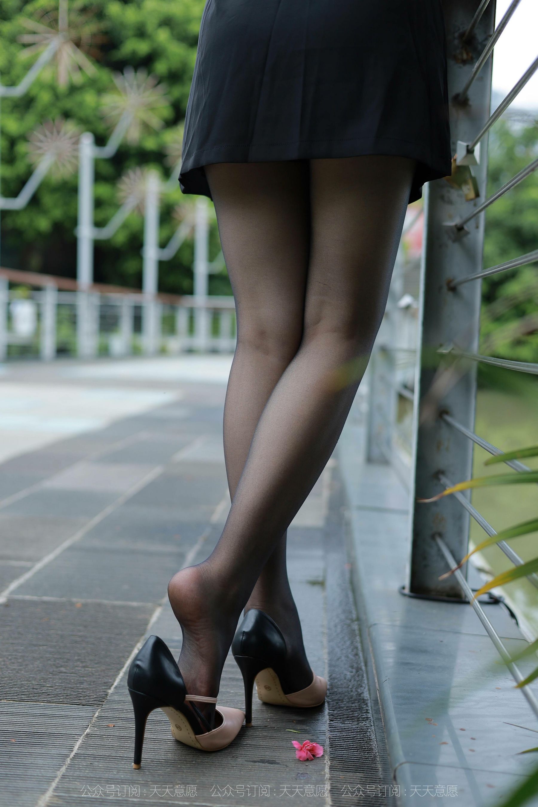 [IESS异思趣向]  模特：小婕《桥上的美女》