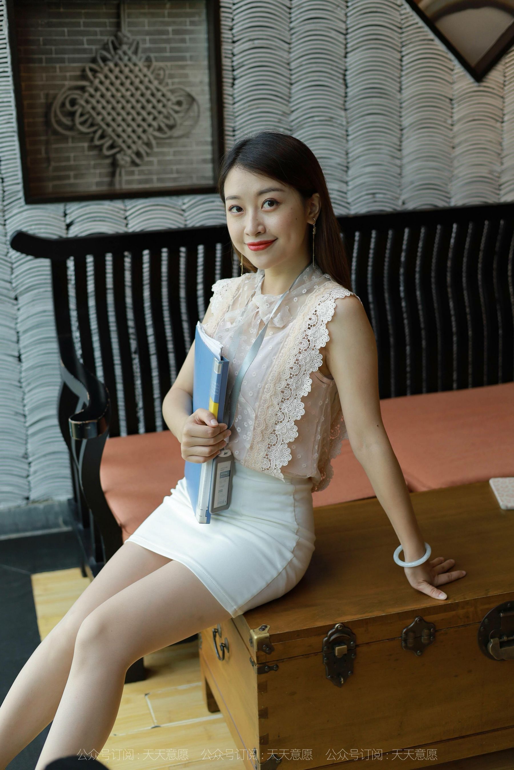 [IESS异思趣向]  模特：小婕《美腿业务员》