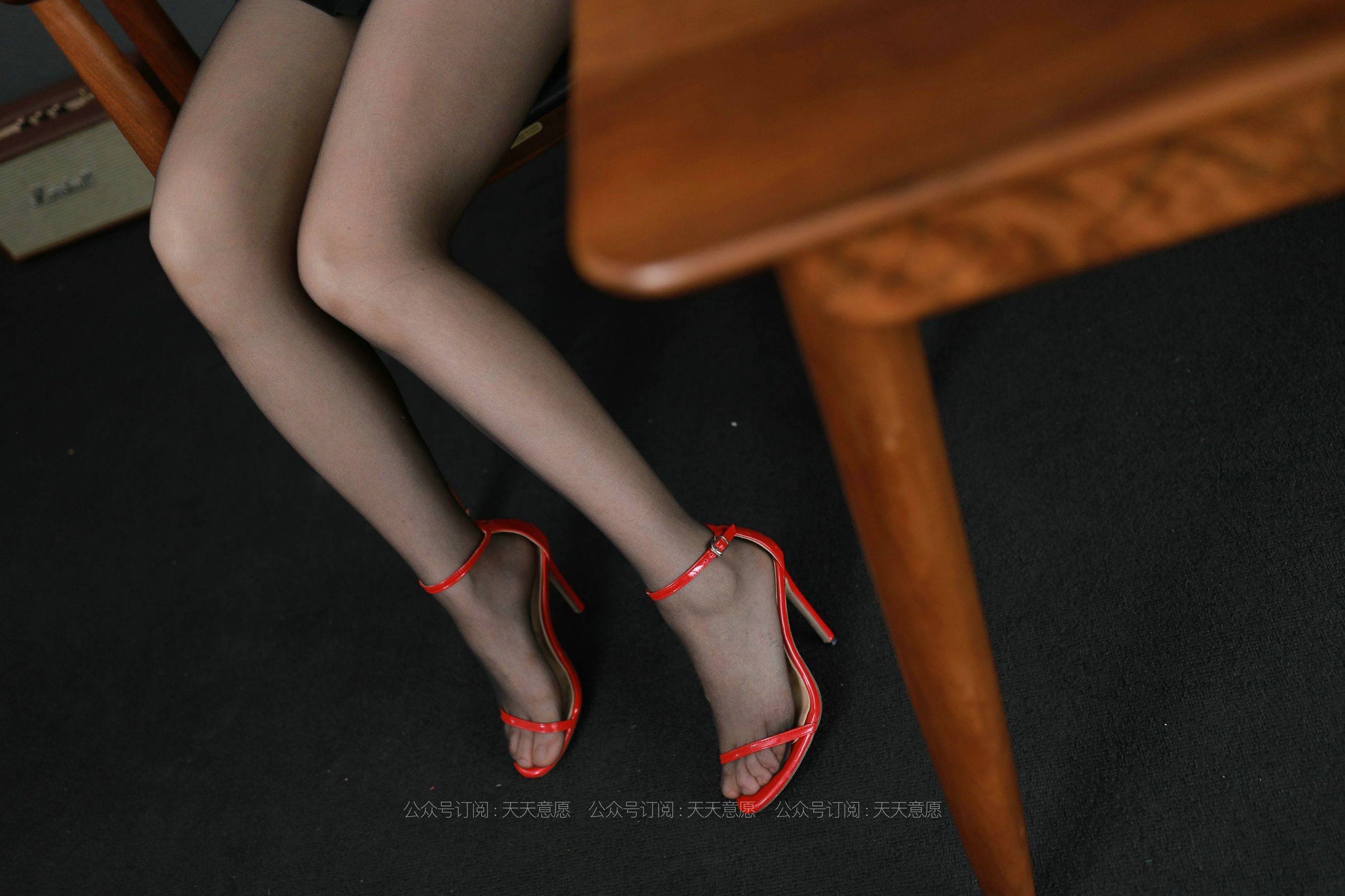[IESS异思趣向]  模特：小婕《职业装展示》
