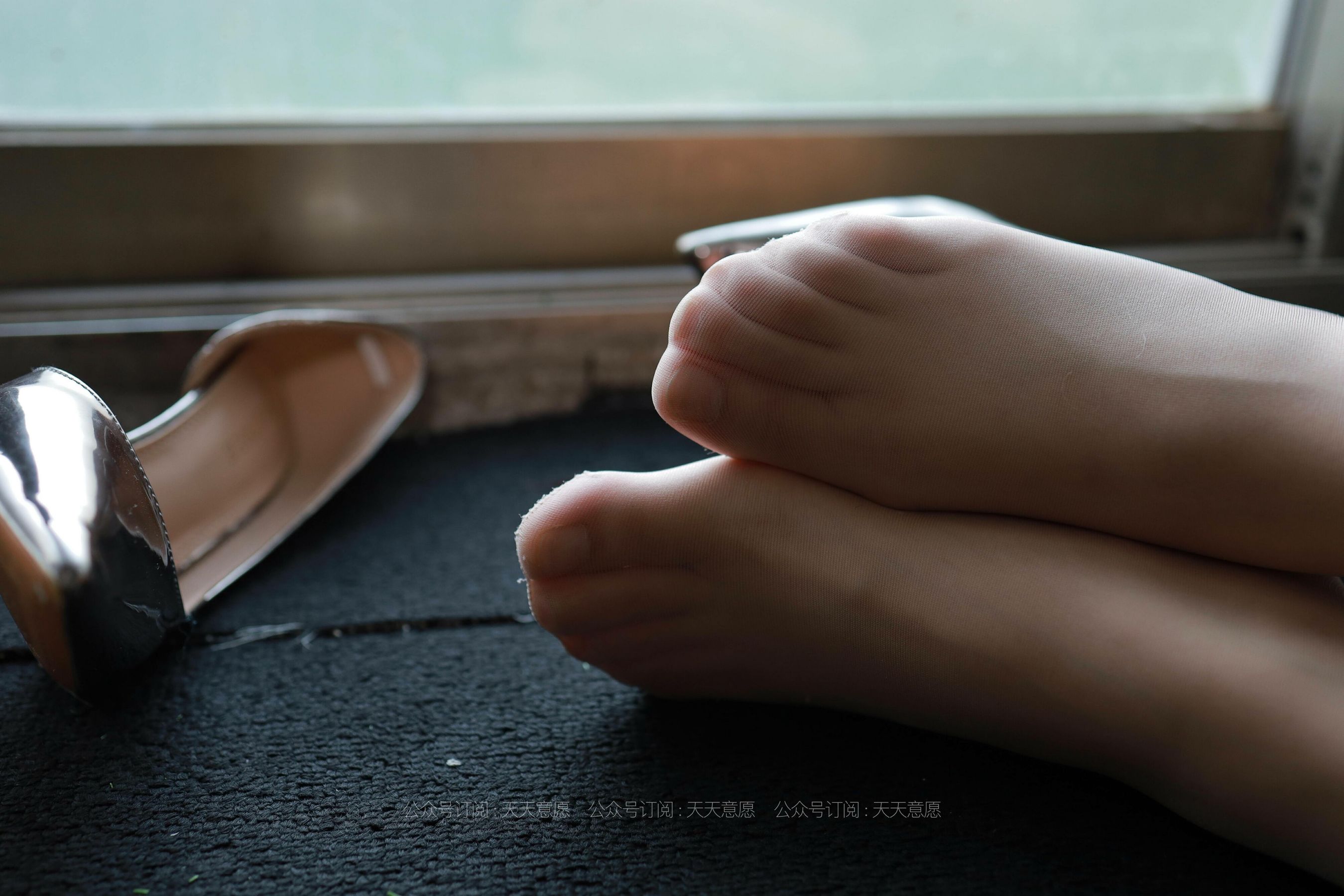 [IESS异思趣向]  模特：小婕《黑色包臀裙》