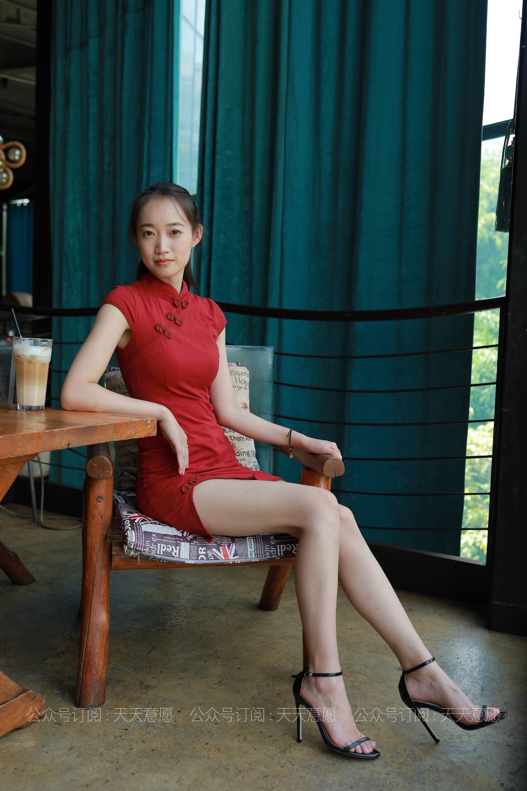 [IESS异思趣向]  模特：小高《自古红颜多美腿》