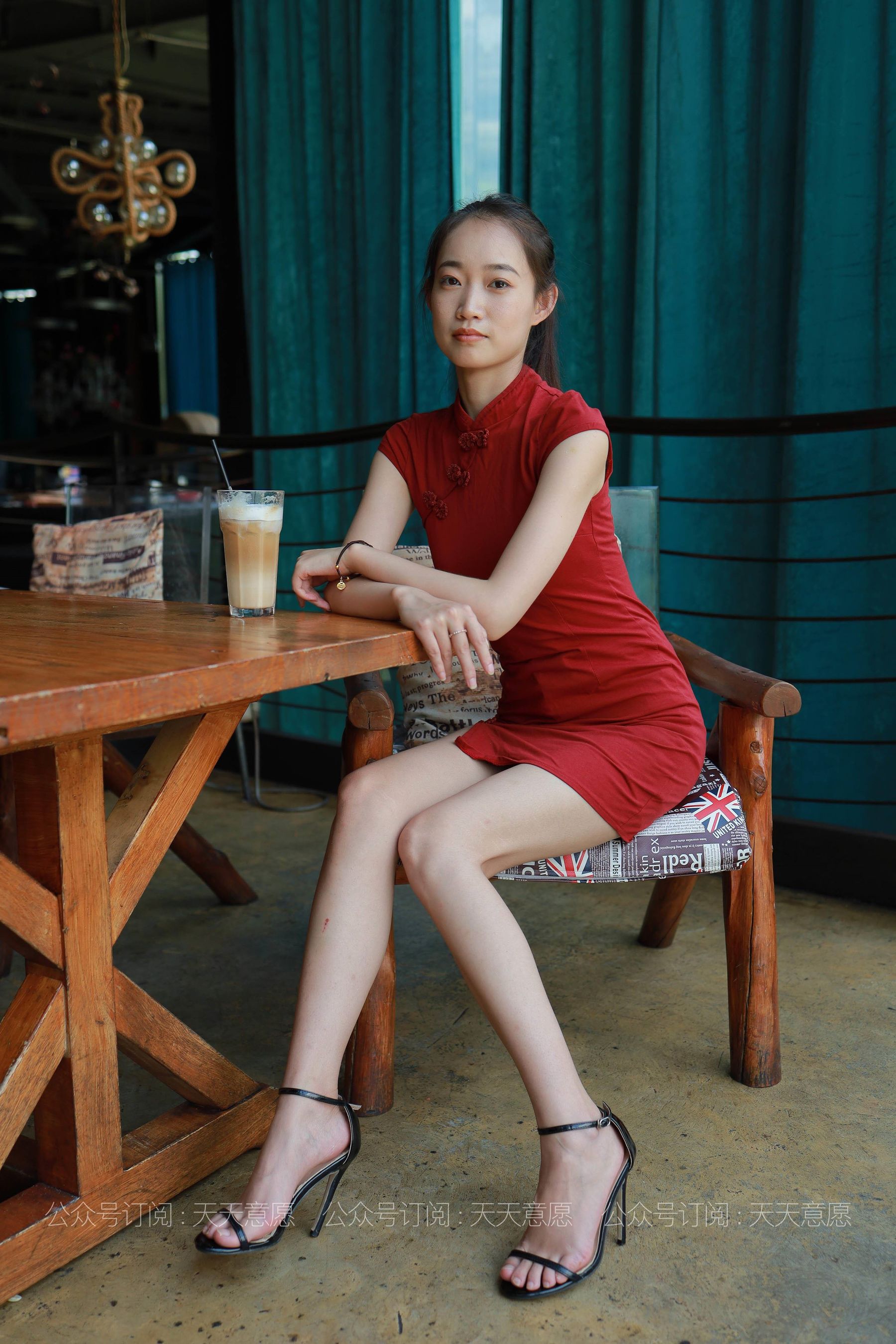 [IESS异思趣向]  模特：小高《自古红颜多美腿》