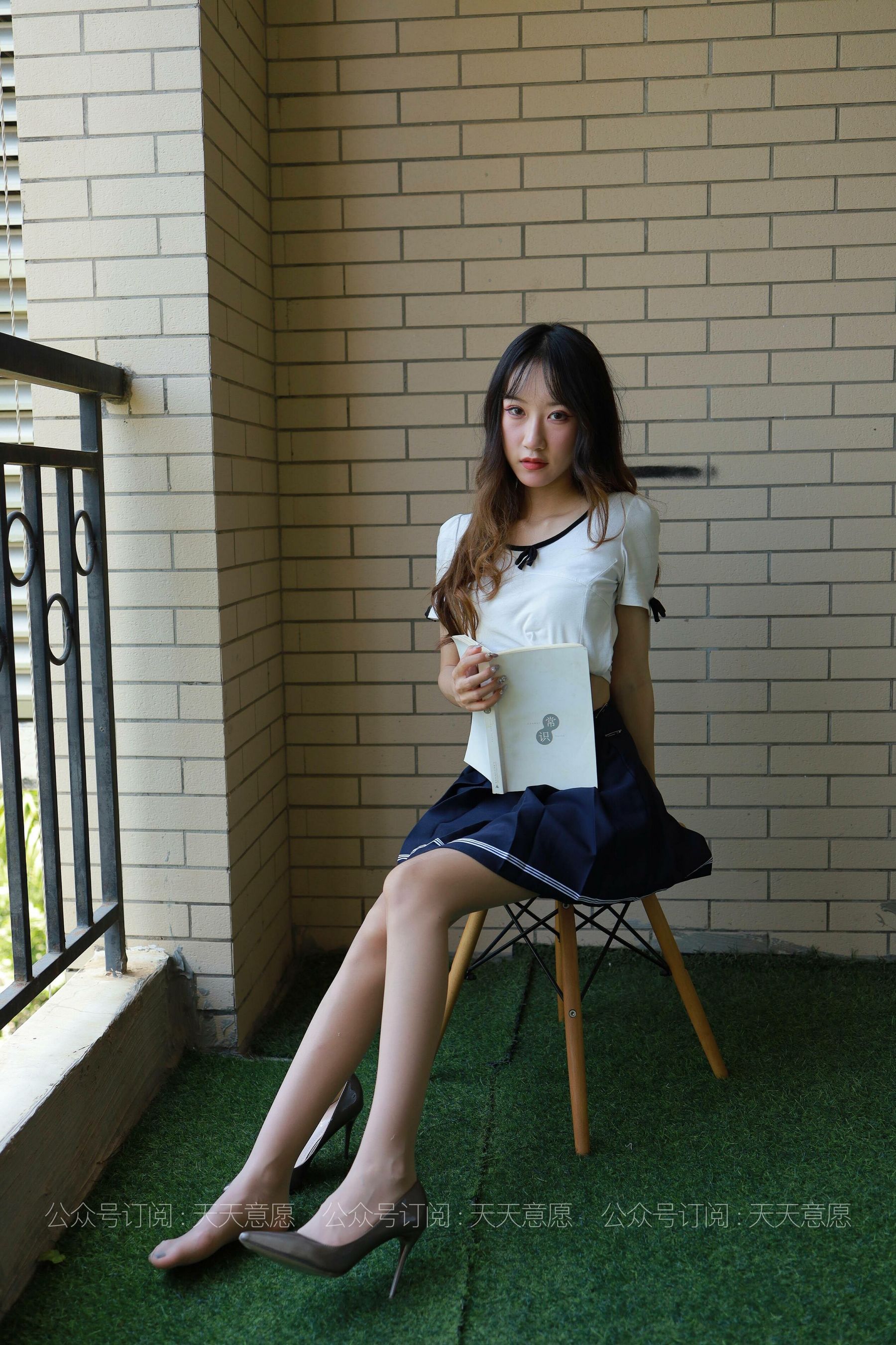 [IESS异思趣向]  模特：怡怡《长腿少女》