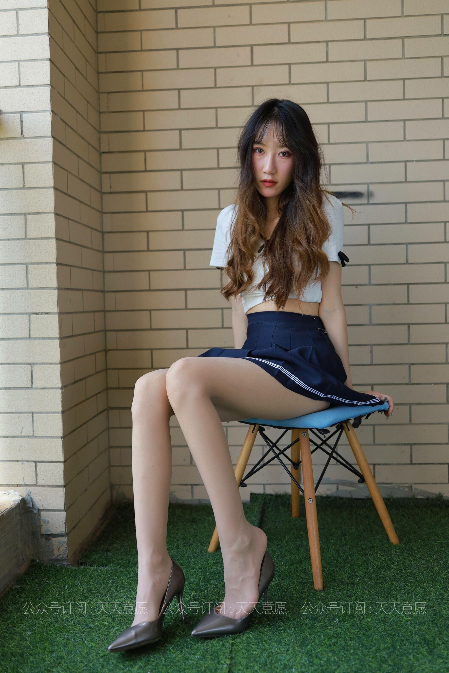 [IESS异思趣向]  模特：怡怡《长腿少女》