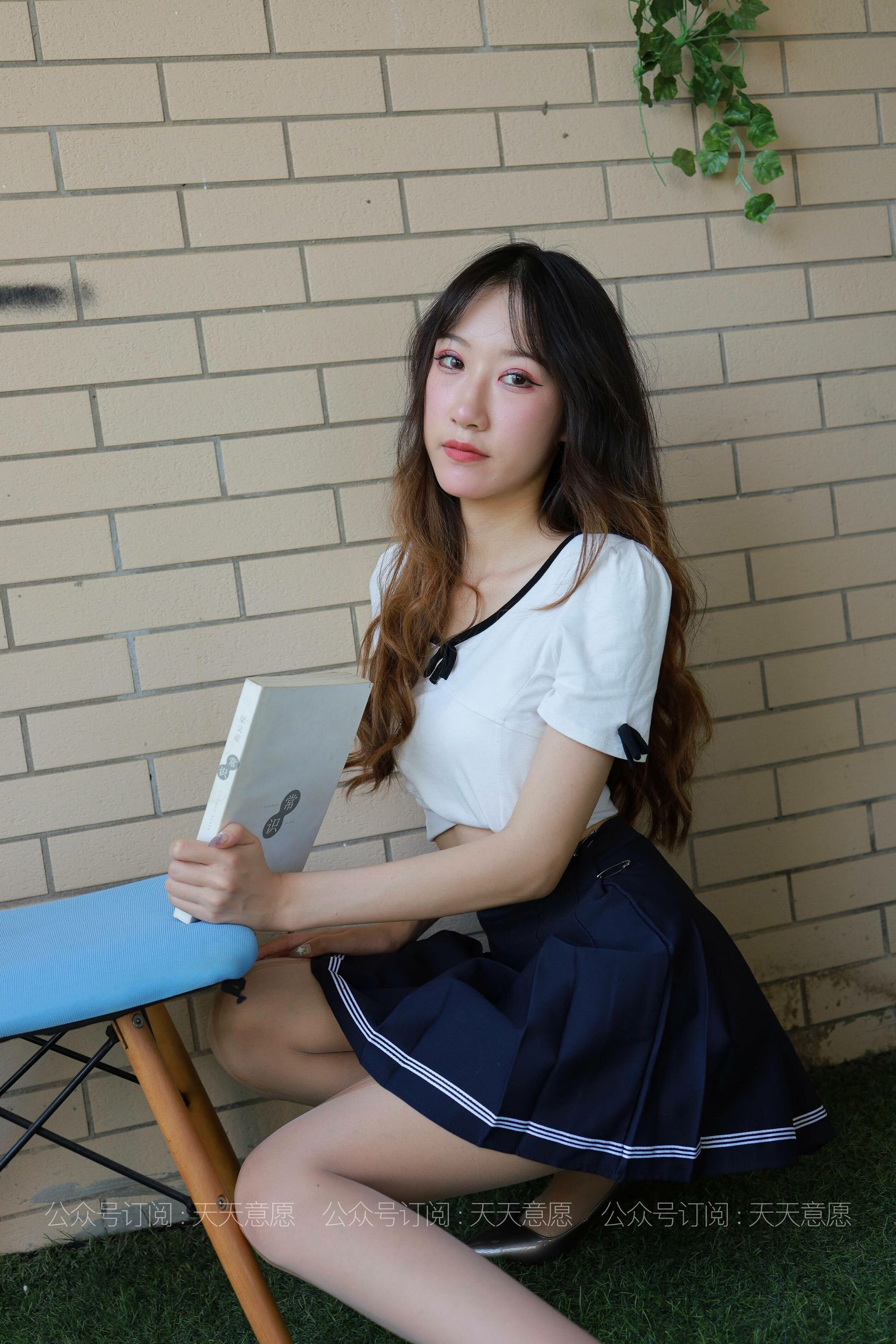 [IESS异思趣向]  模特：怡怡《长腿少女》