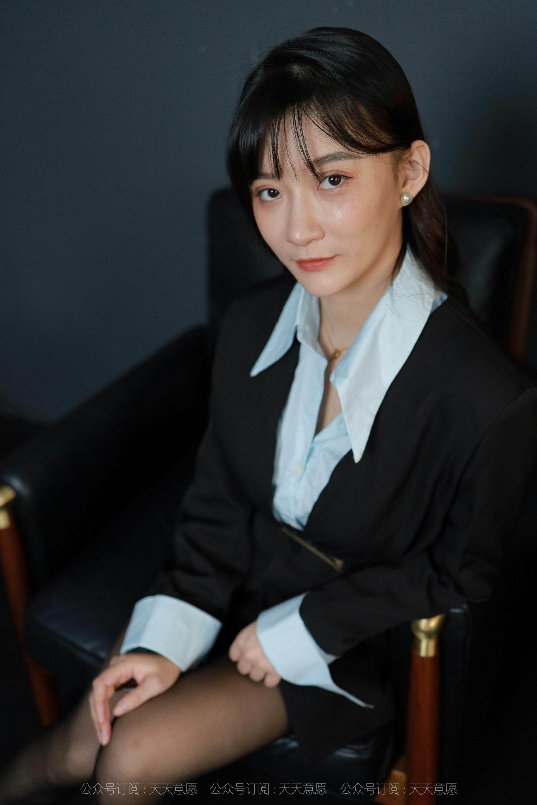 [IESS异思趣向]  模特：秋秋《时尚职业装》