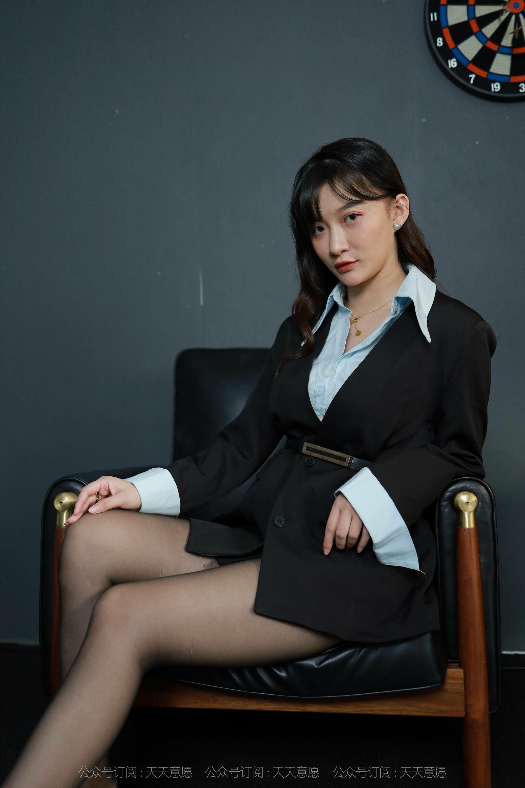 [IESS异思趣向]  模特：秋秋《时尚职业装》