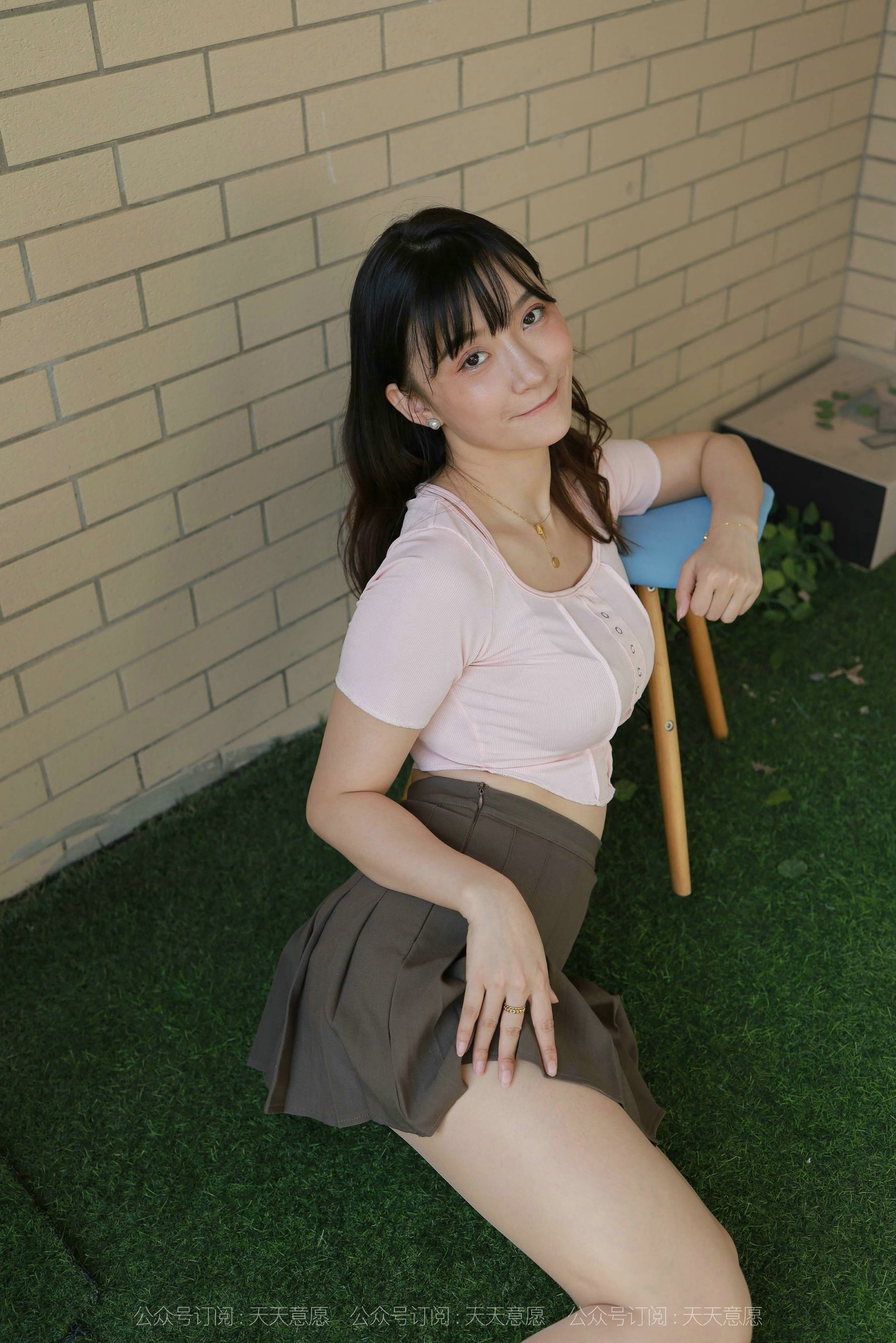 [IESS异思趣向]  模特：秋秋《阳台上的美女》