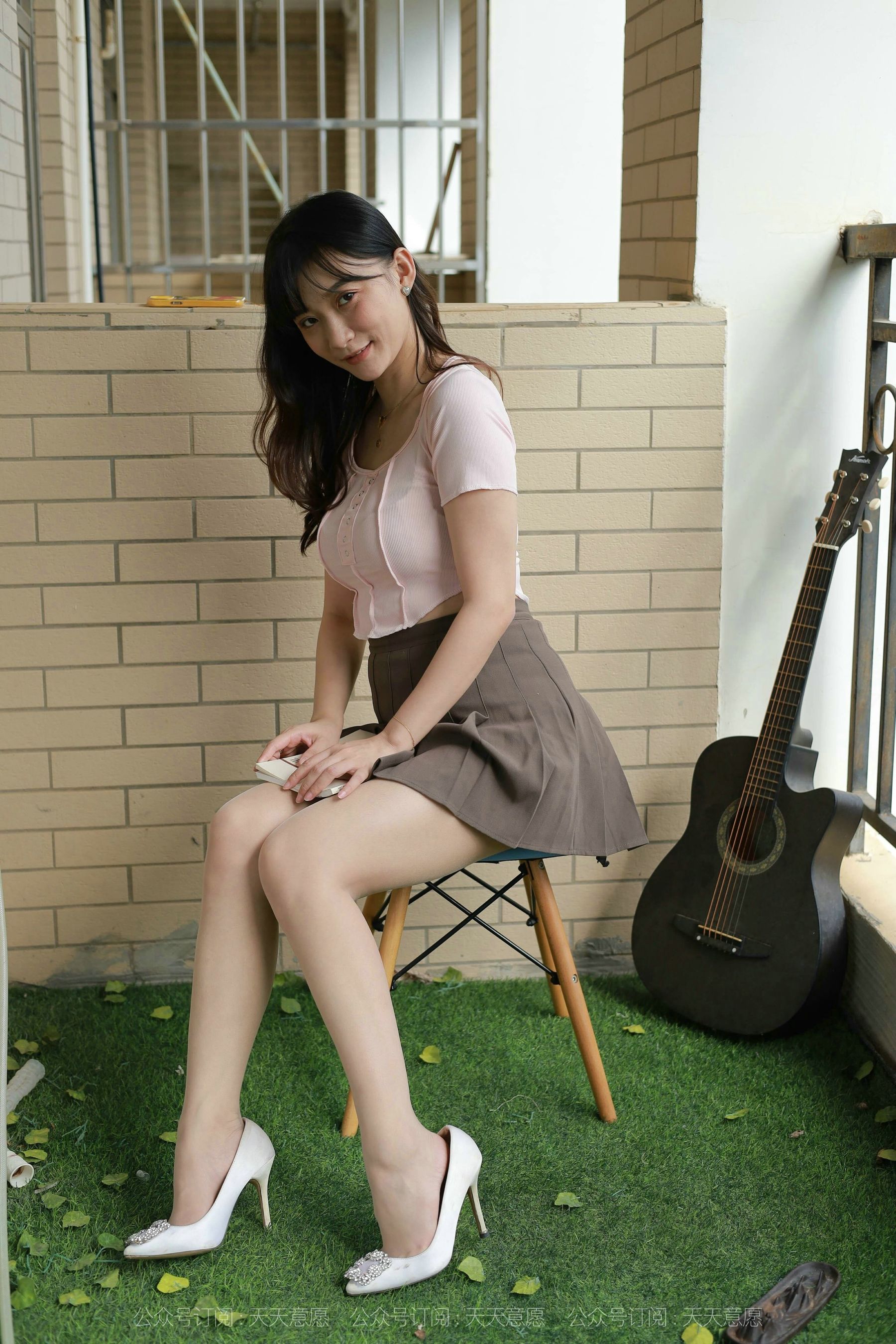 [IESS异思趣向]  模特：秋秋《阳台上的美女》