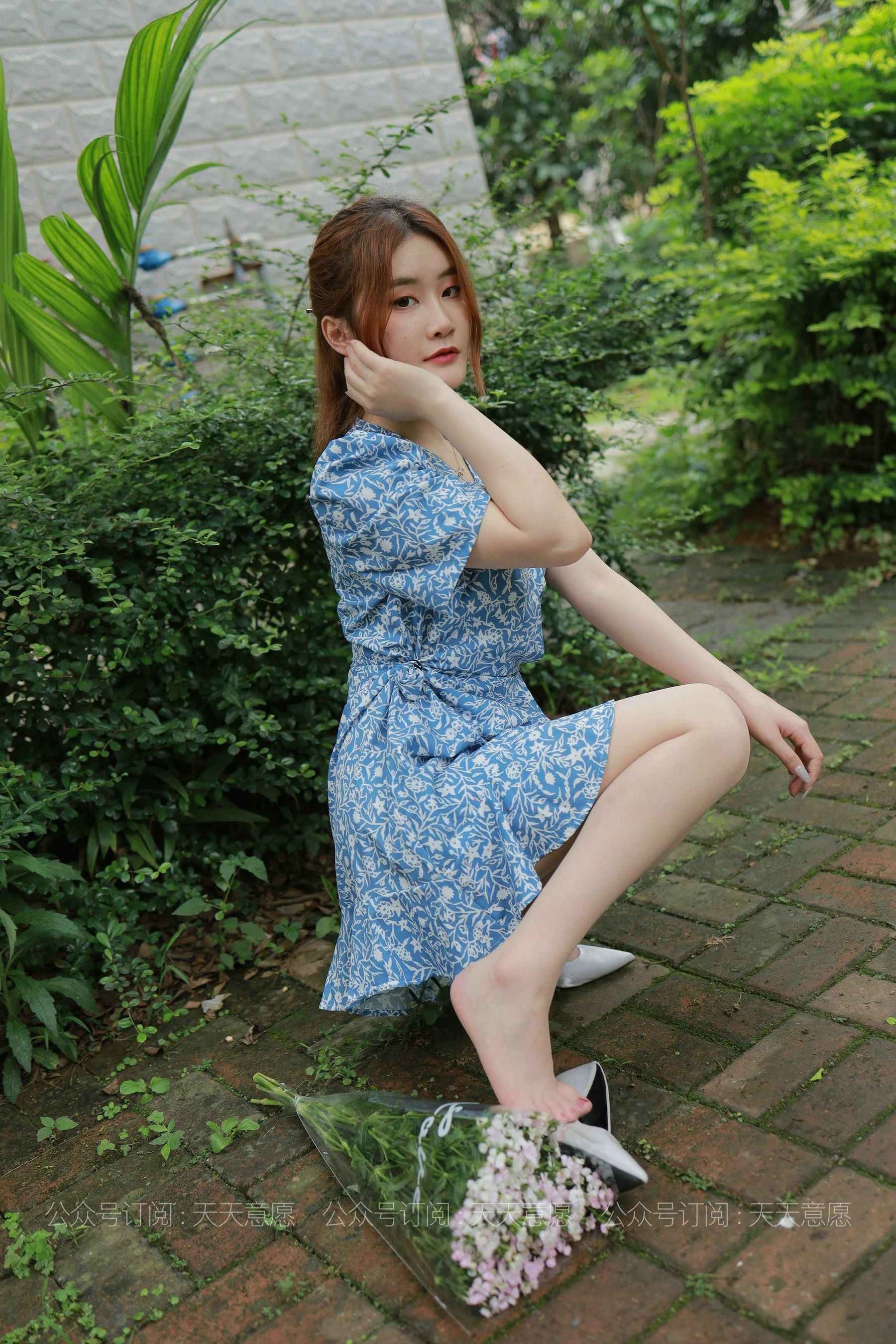 [IESS异思趣向]  模特：紫薇《卖花的小女孩》