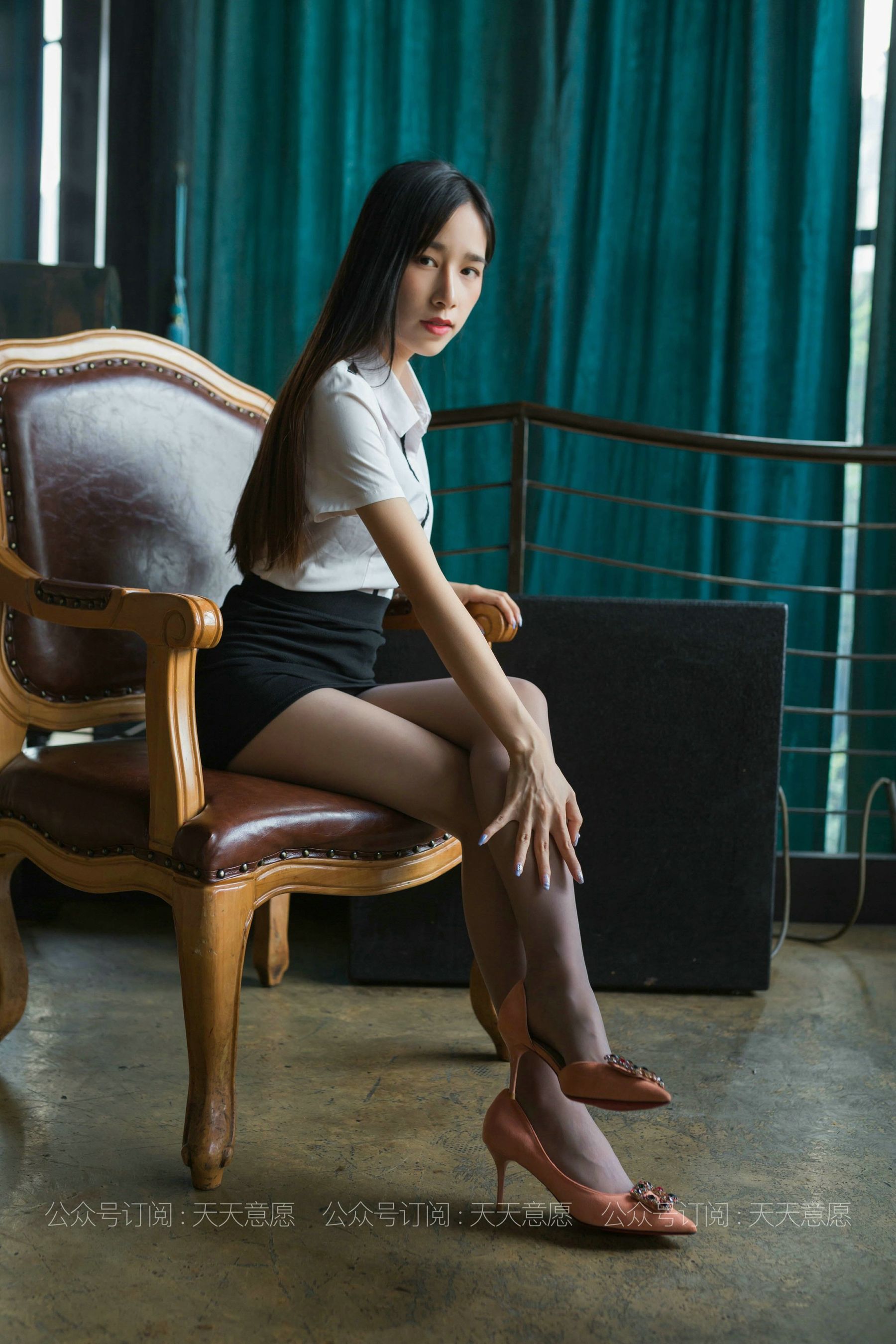 [IESS异思趣向]  模特：美子《OL职业装》