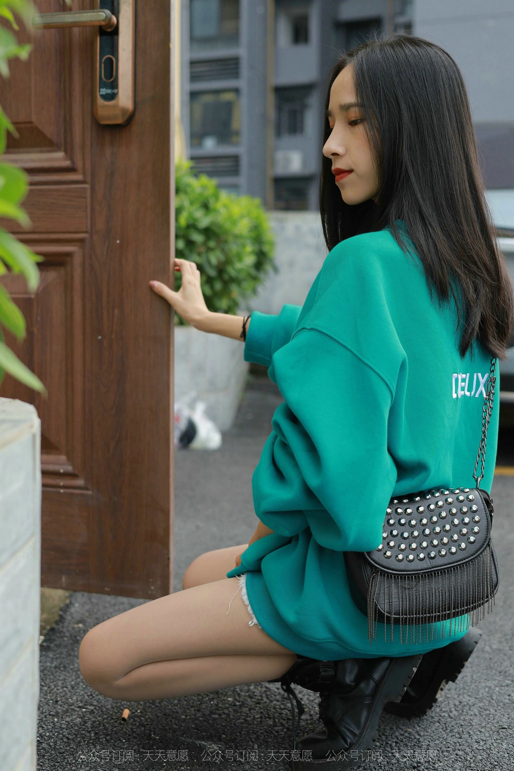 [IESS异思趣向]  模特：美子《停车场邂逅》