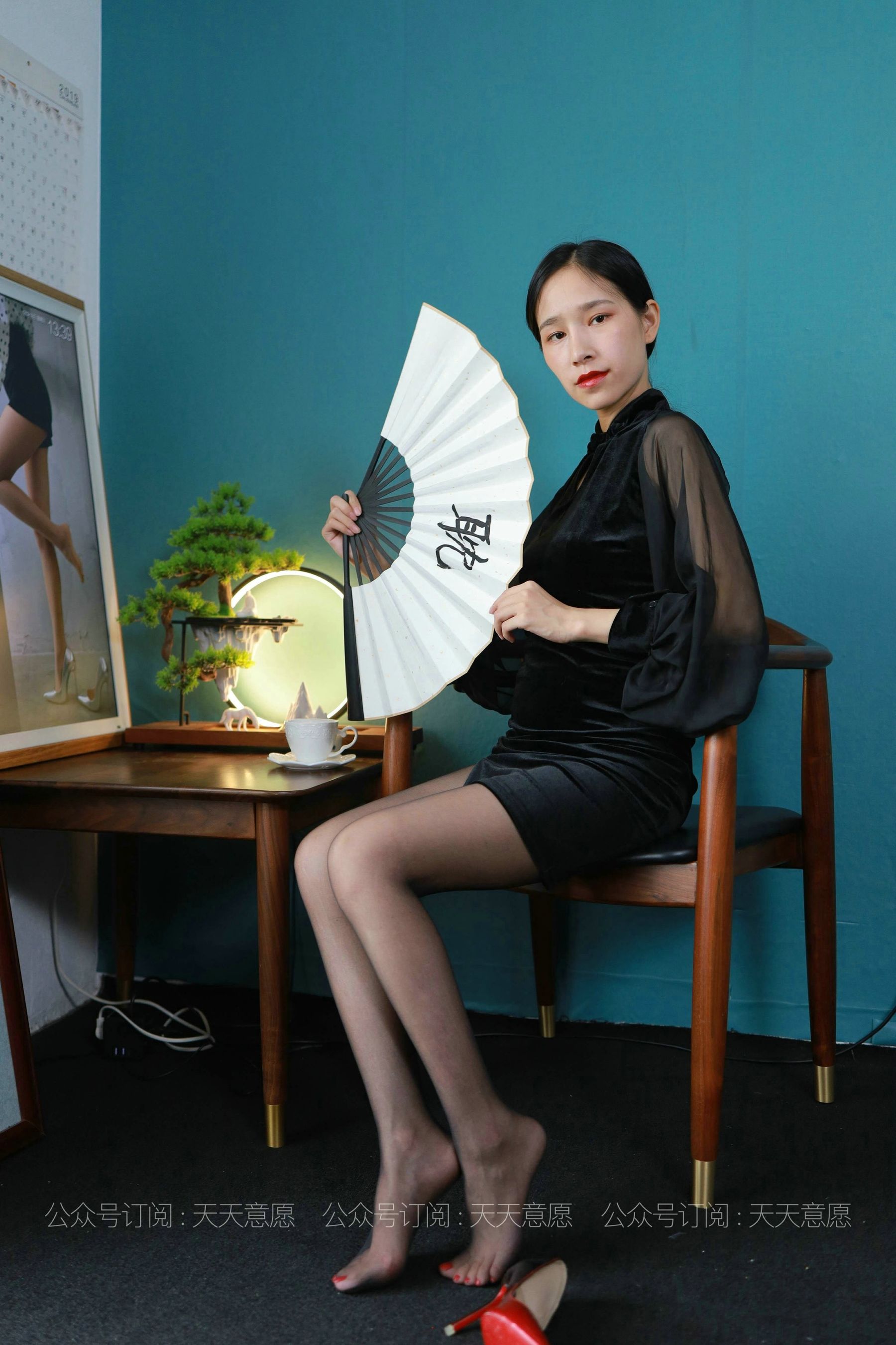 [IESS异思趣向]  模特：美子《新式旗袍短裙》