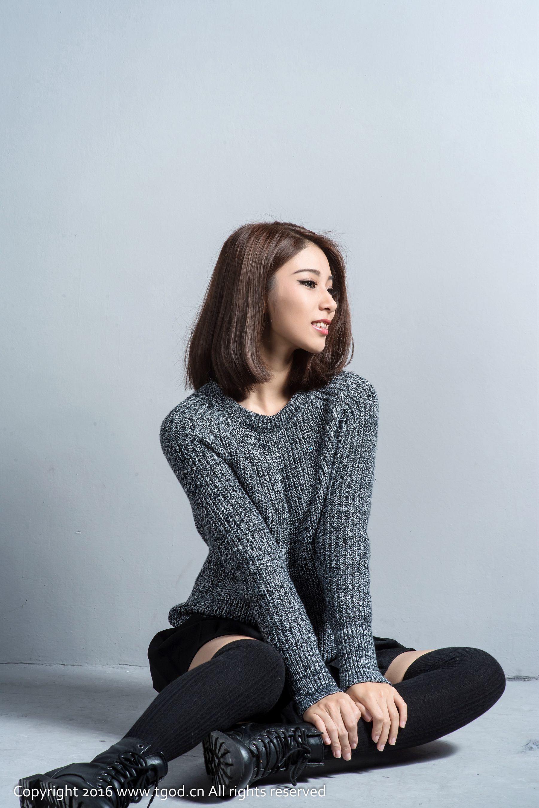 Lee小棠《迷恋纹身的女孩 原始的野性》 [推女神TGOD]