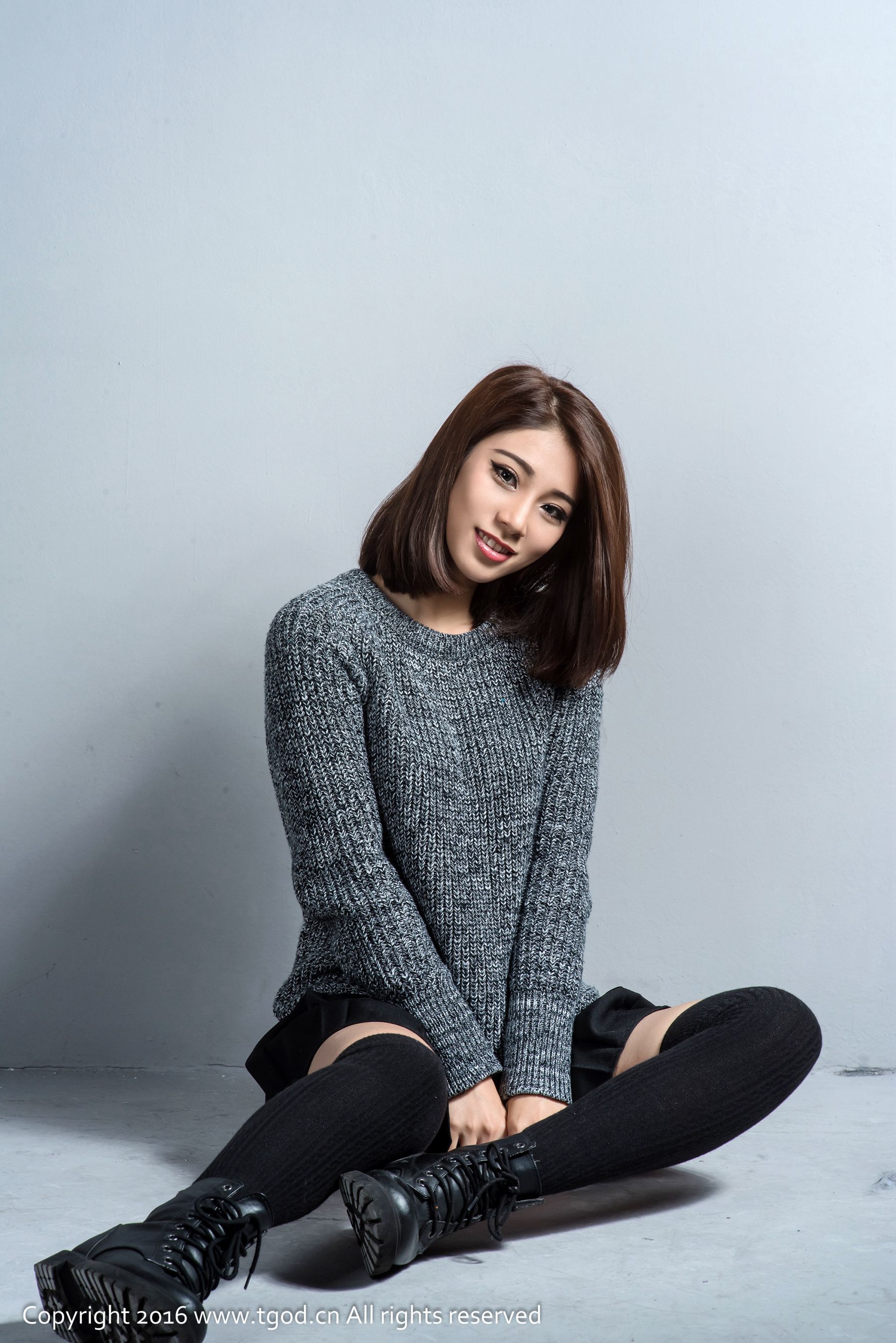 Lee小棠《迷恋纹身的女孩 原始的野性》 [推女神TGOD]