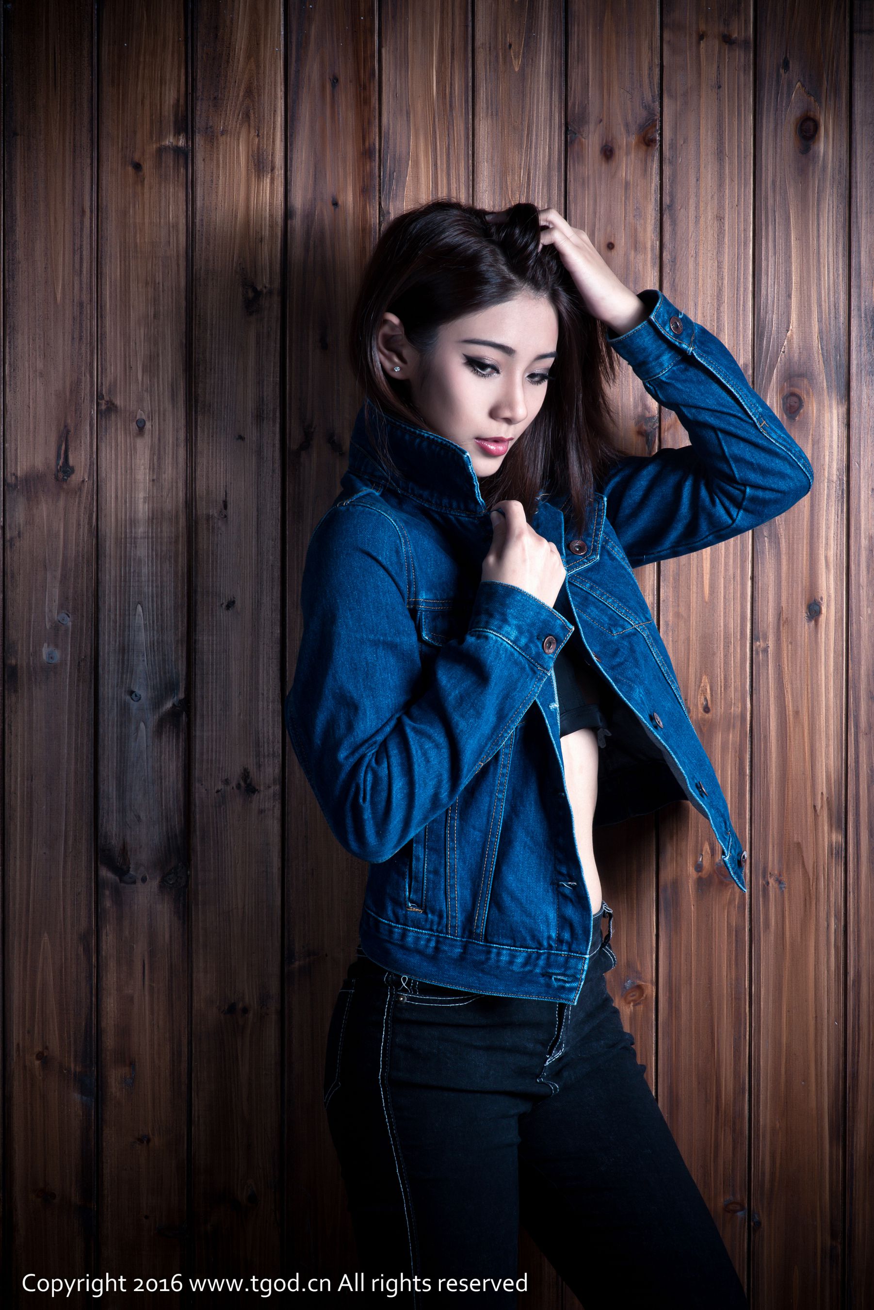 Lee小棠《迷恋纹身的女孩 原始的野性》 [推女神TGOD]