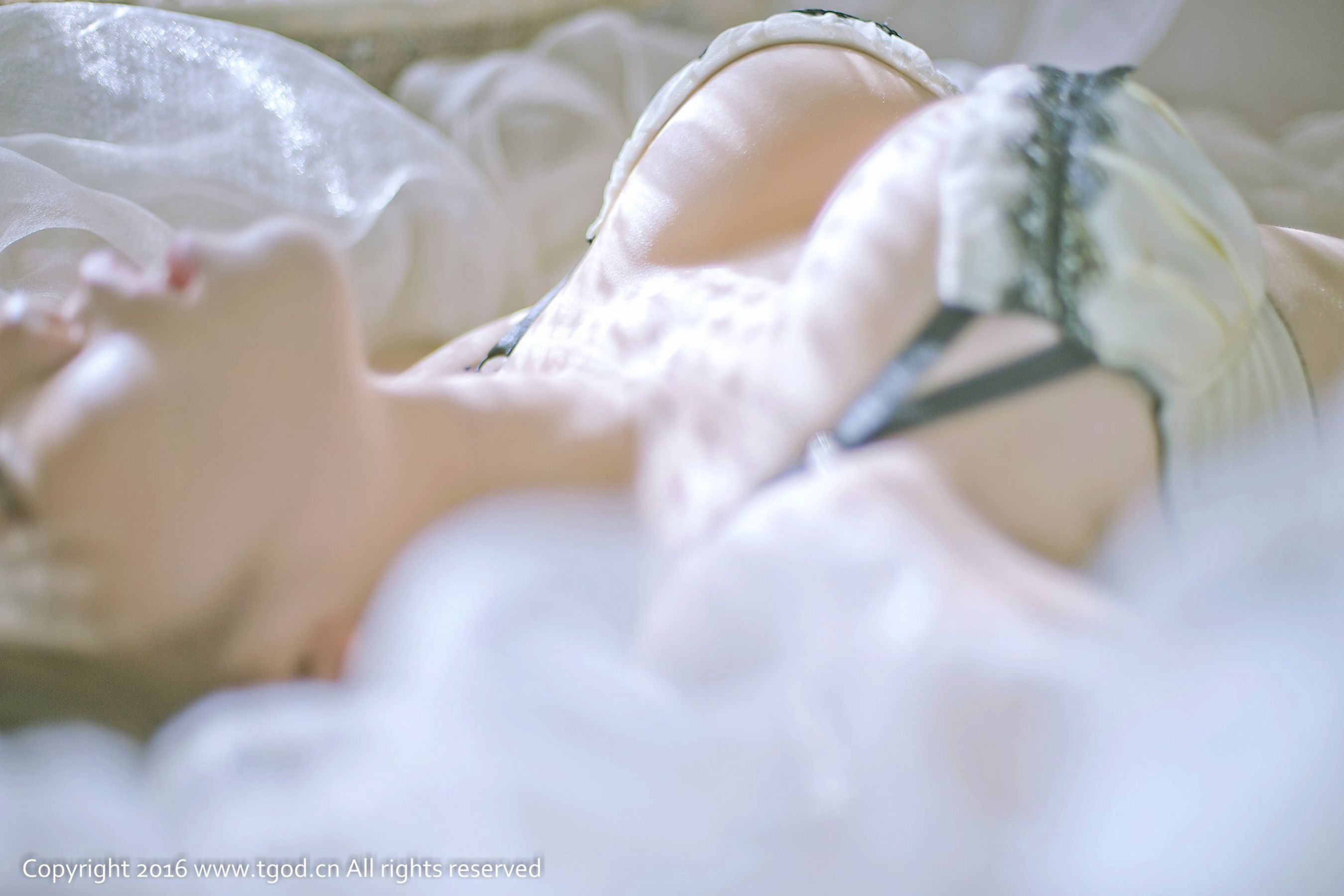 卡普《狂野小妞 波涛暗涌》 [推女神TGOD]