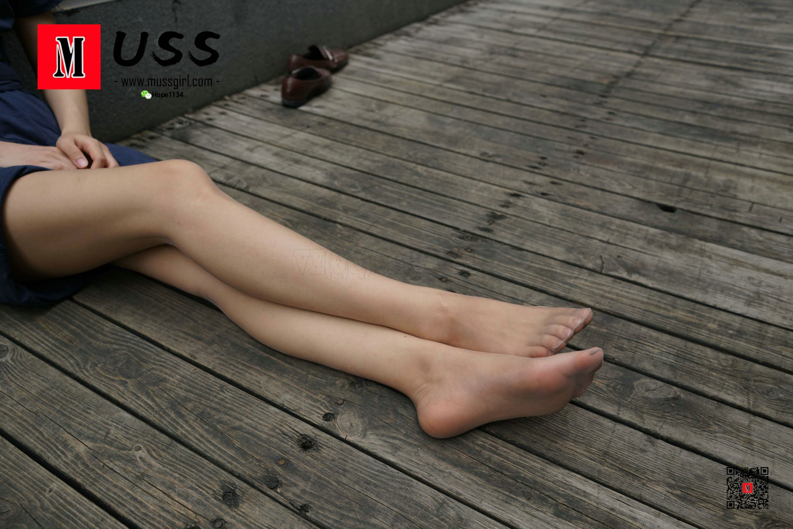 [慕丝女郎MussGirl] No.038 知道吗？其实她穿了长裤