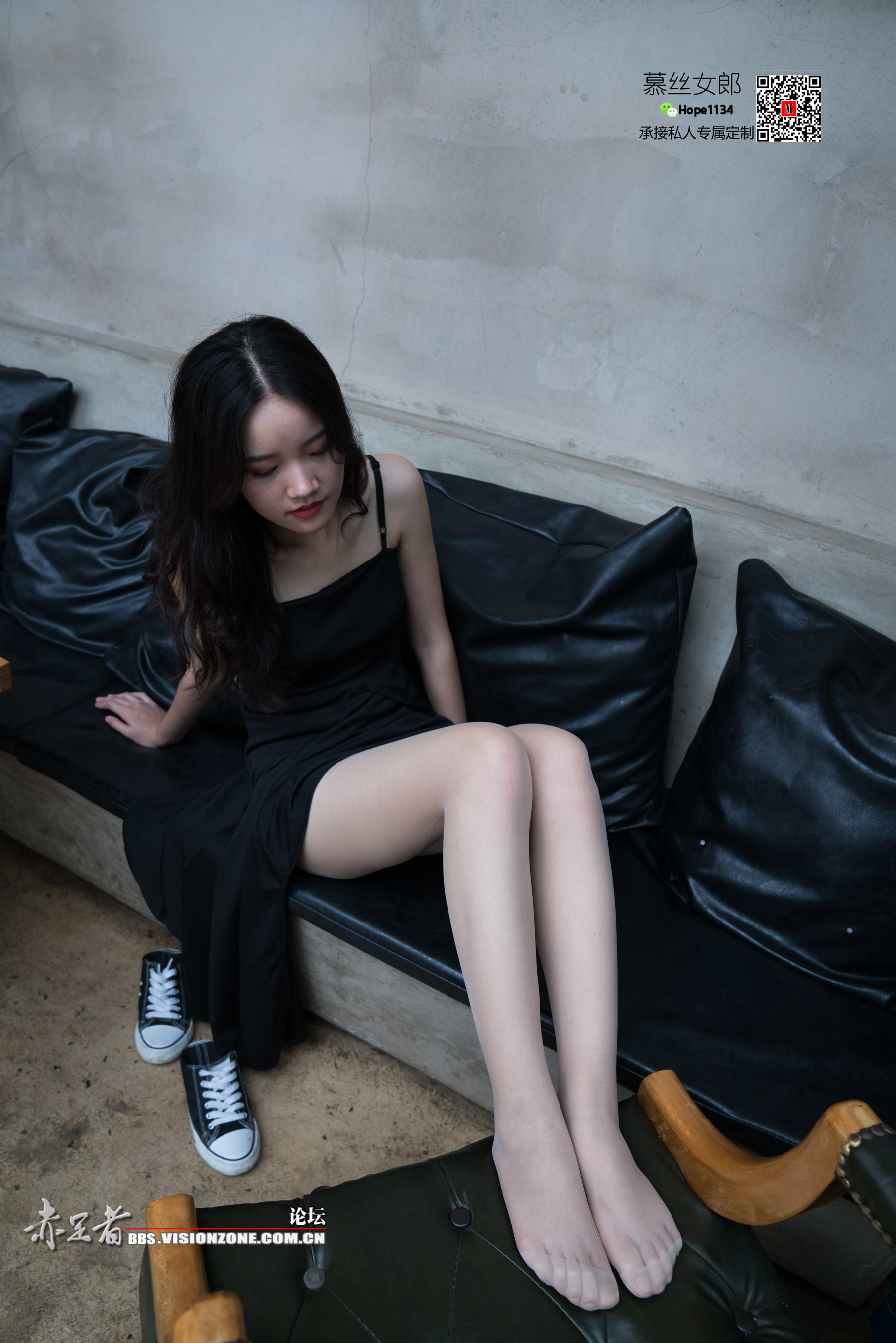 [慕丝女郎MussGirl] No.072 甜美温柔的姑娘婷婷沙发上的丝秀