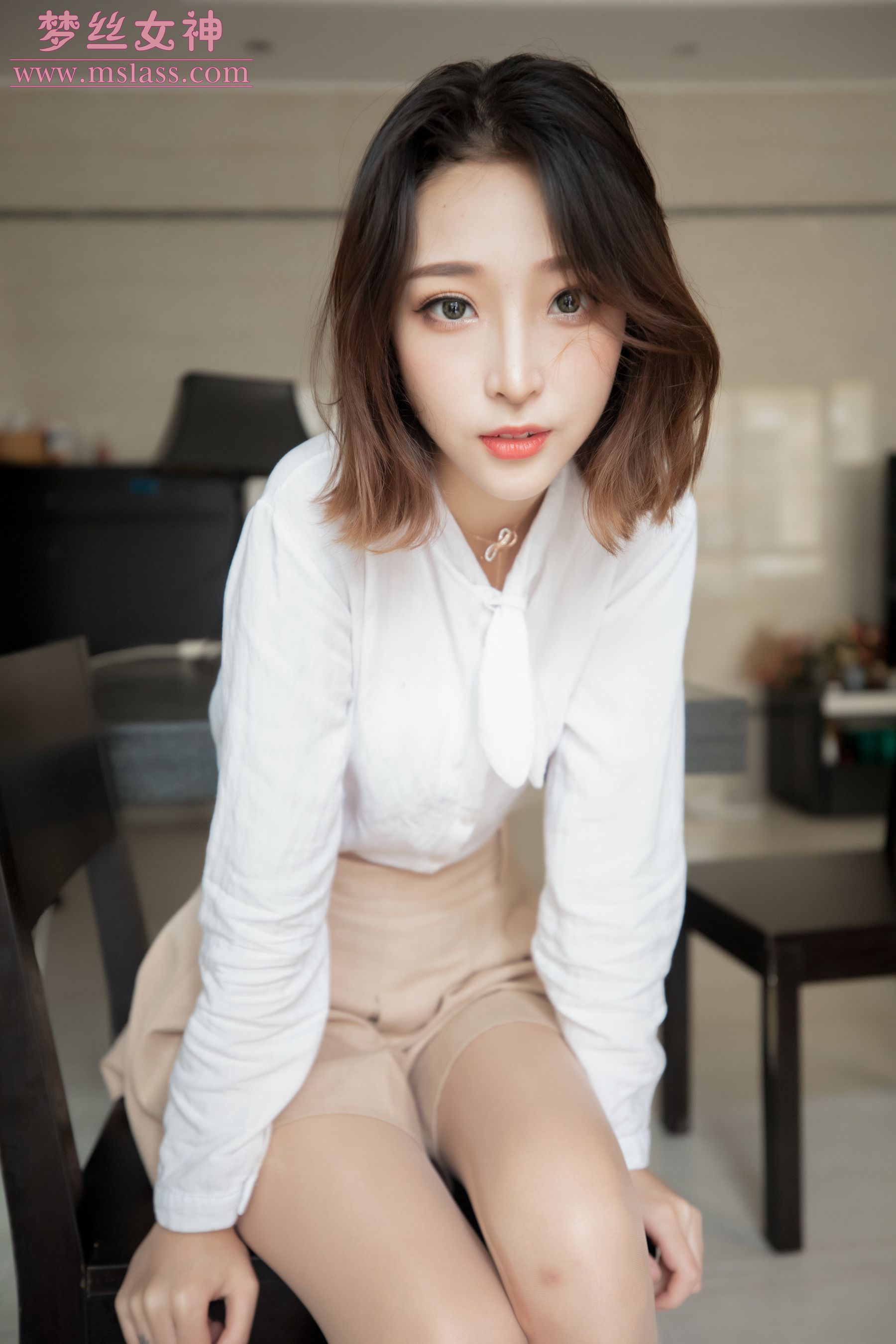 [梦丝女神MSLASS]  乔儿 美女主播（肉色）