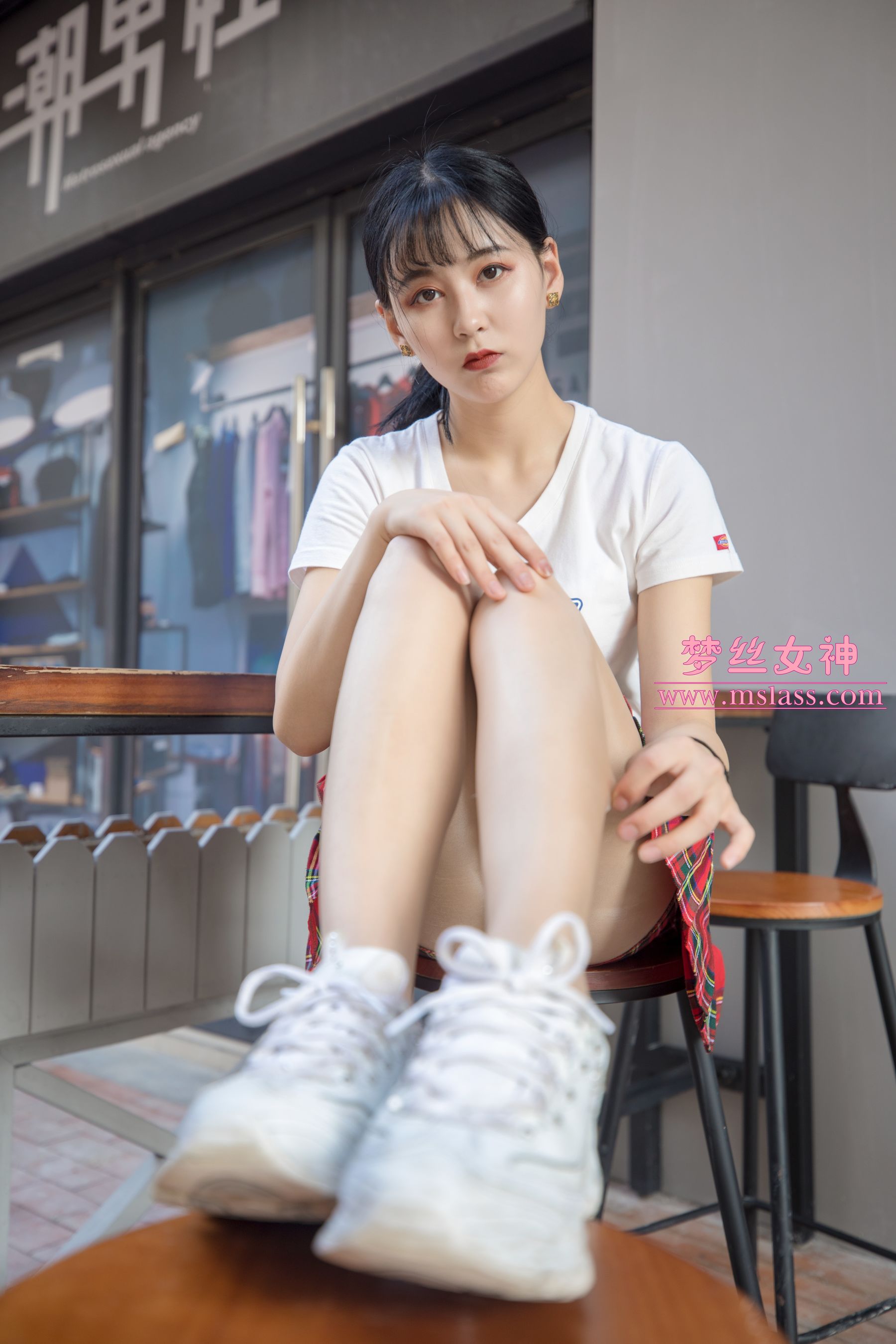 [梦丝女神MSLASS]  可岚 油光丝袜的少女