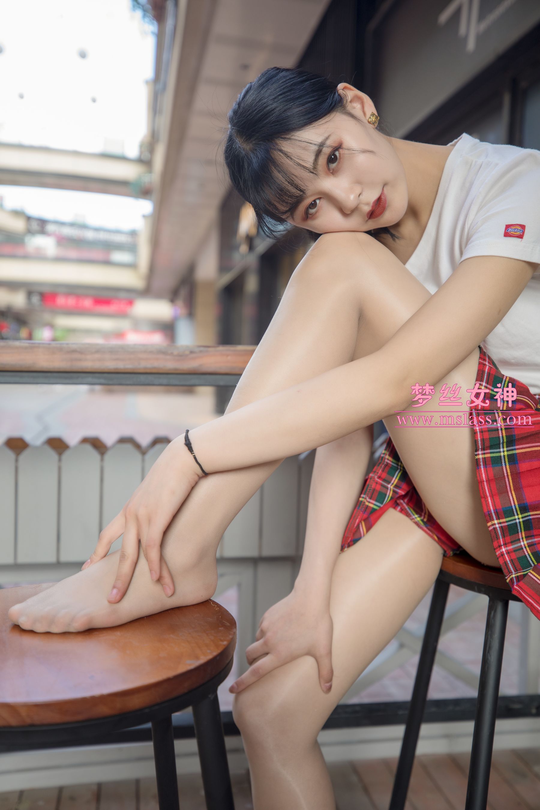 [梦丝女神MSLASS]  可岚 油光丝袜的少女