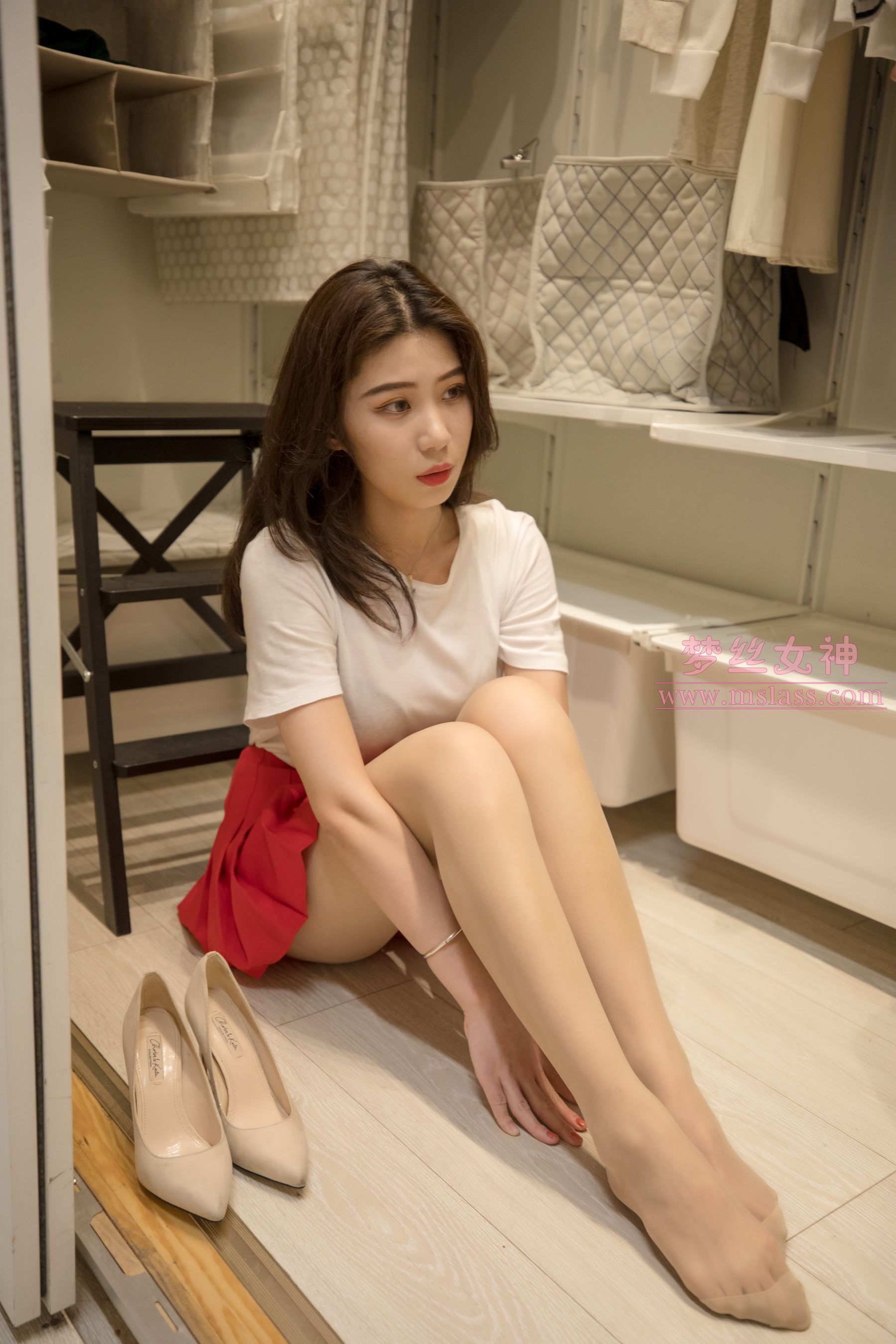 [梦丝女神MSLASS]  媛媛 商场的试衣间