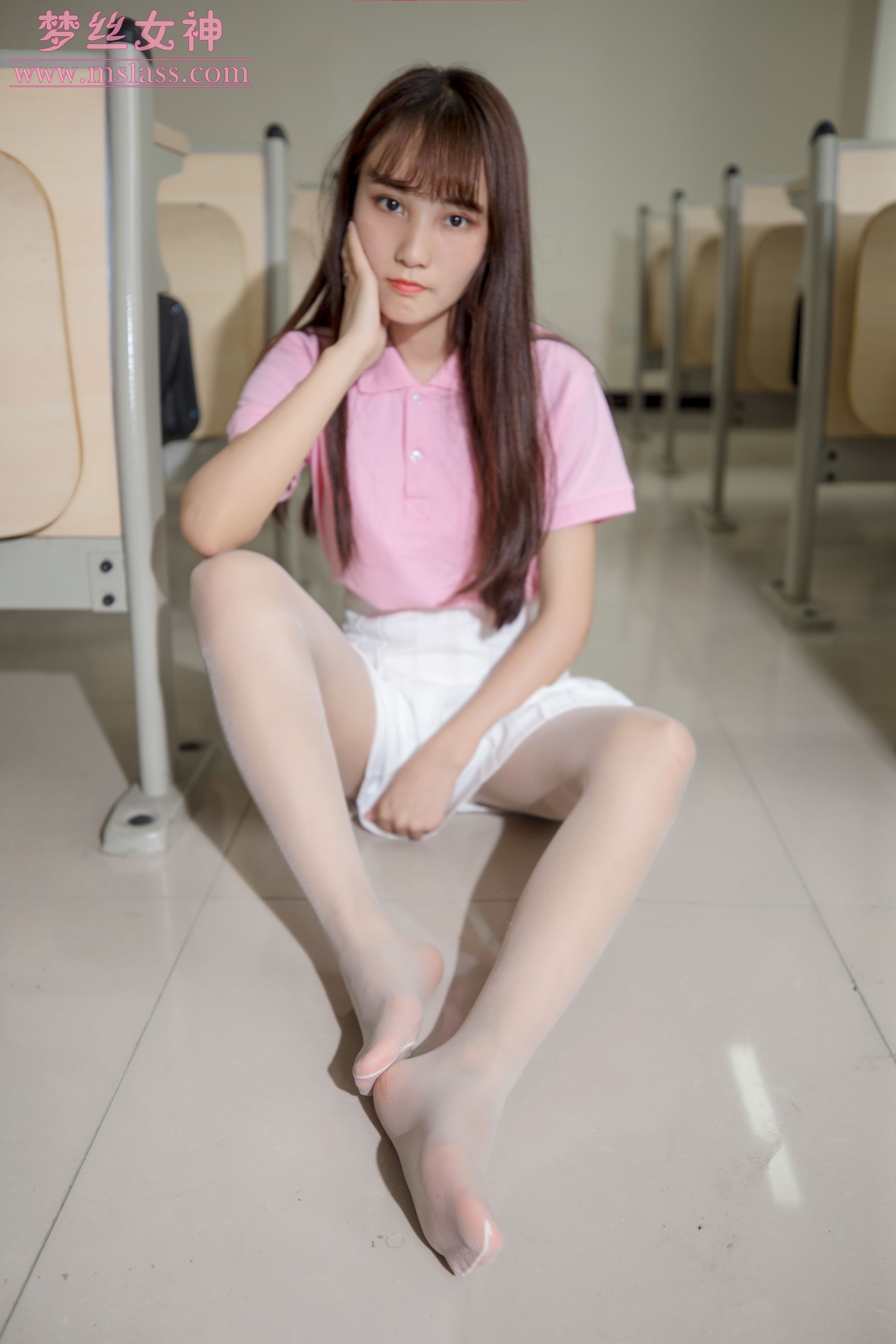 [梦丝女神MSLASS]  小兔 校园黑丝和白丝的可爱