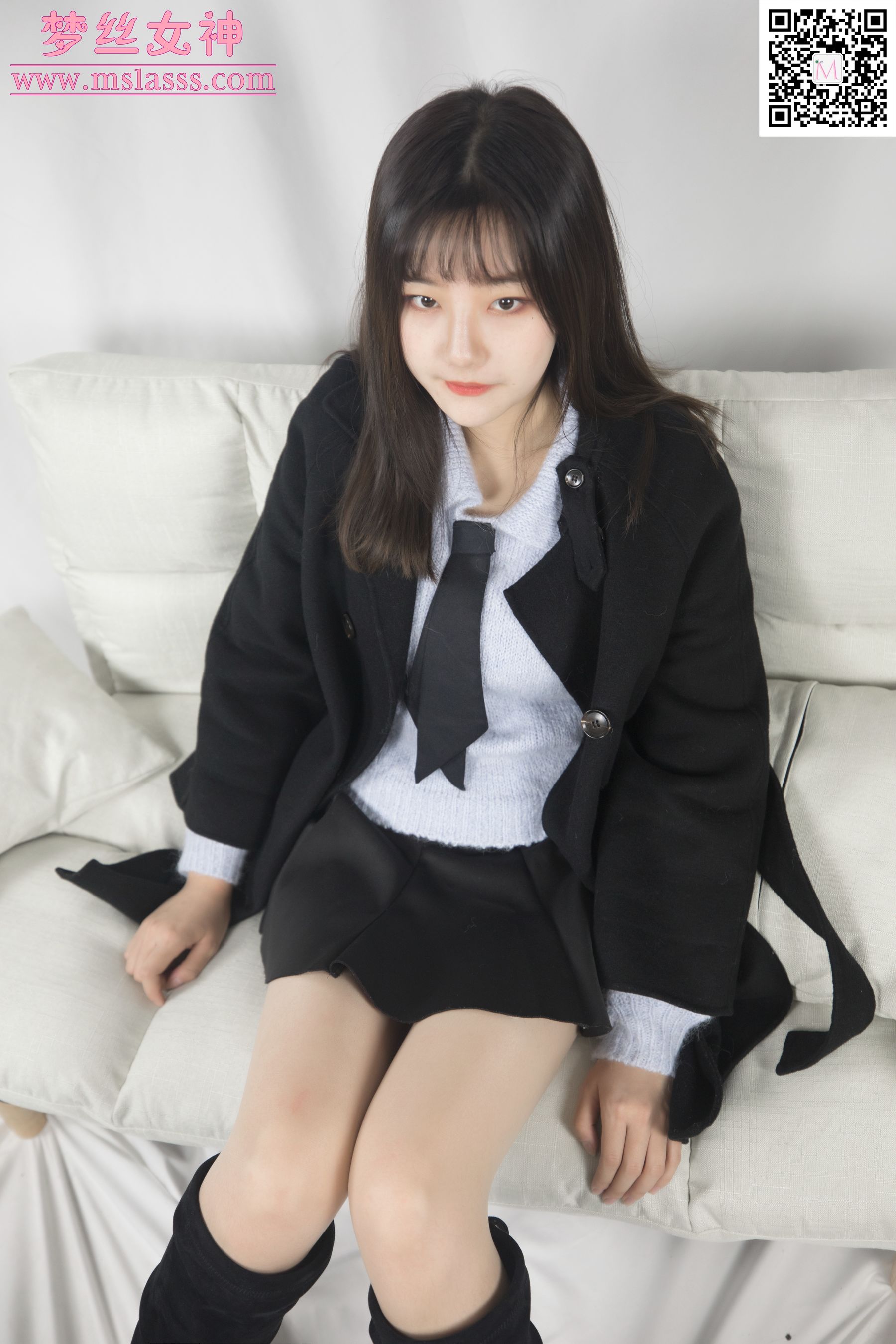 [梦丝女神MSLASS]  小盐 黑风衣下的美腿