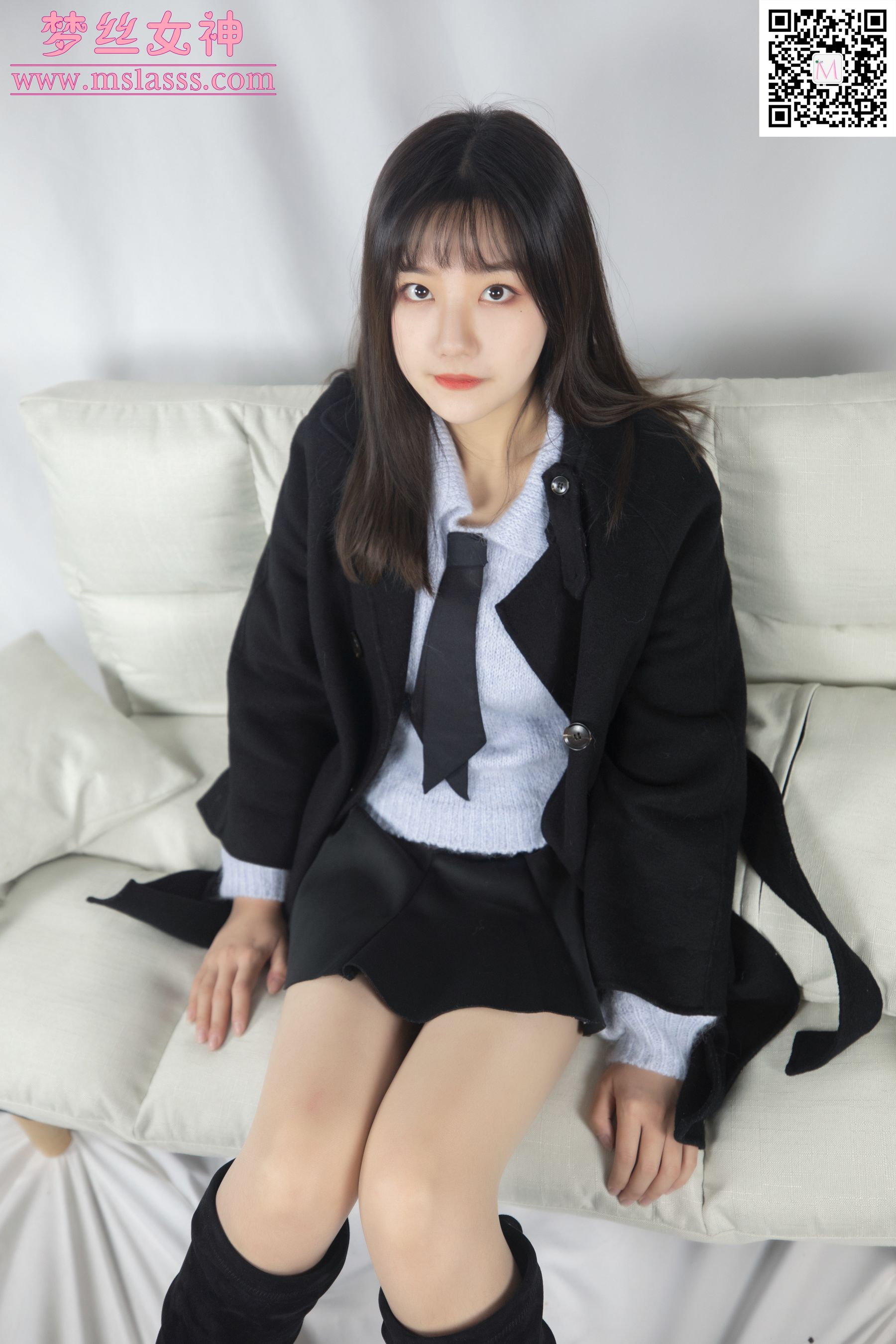 [梦丝女神MSLASS]  小盐 黑风衣下的美腿