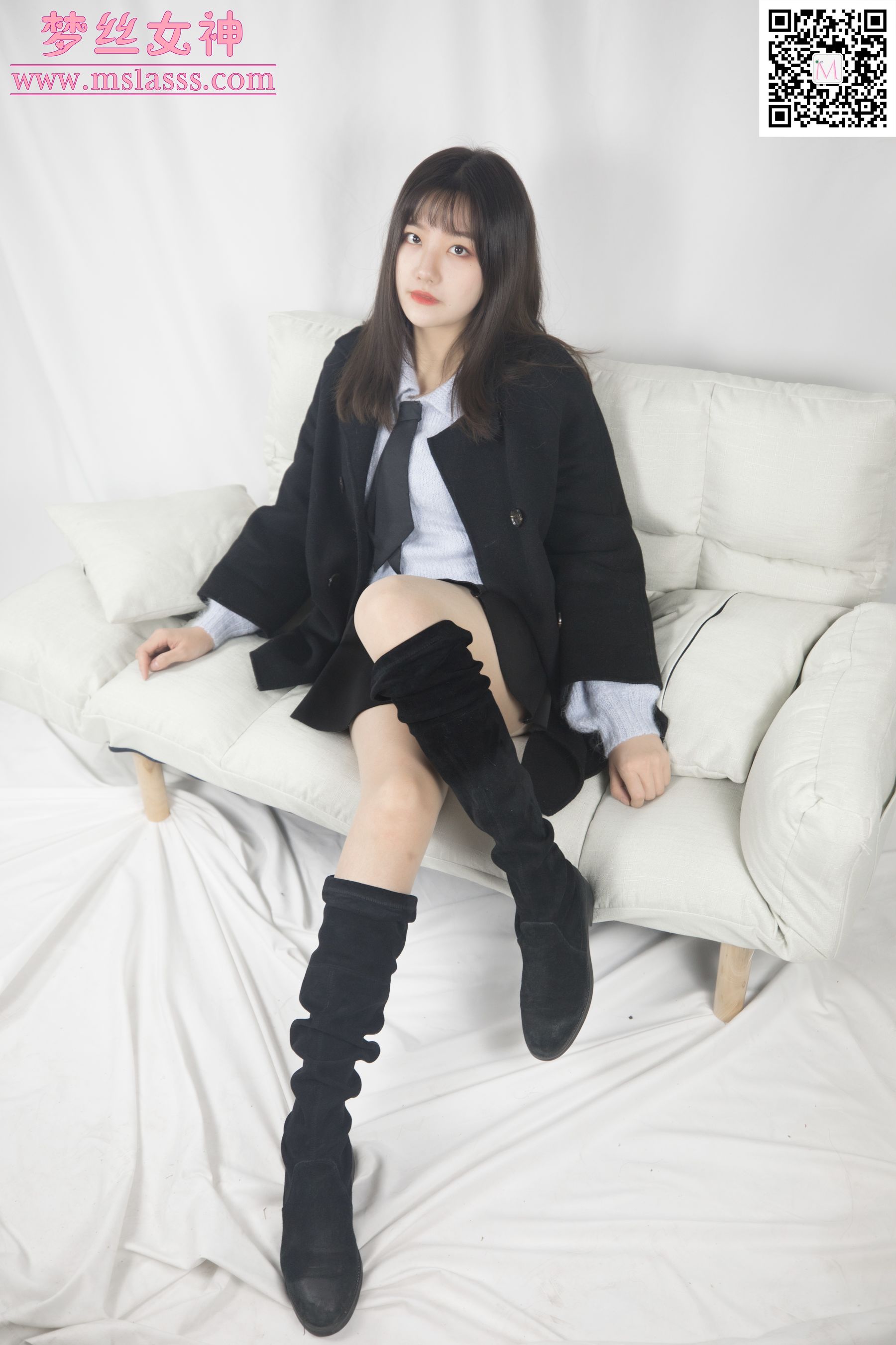 [梦丝女神MSLASS]  小盐 黑风衣下的美腿