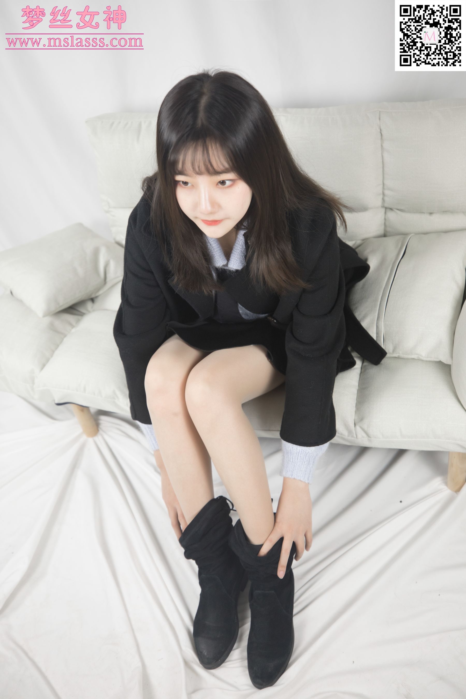 [梦丝女神MSLASS]  小盐 黑风衣下的美腿
