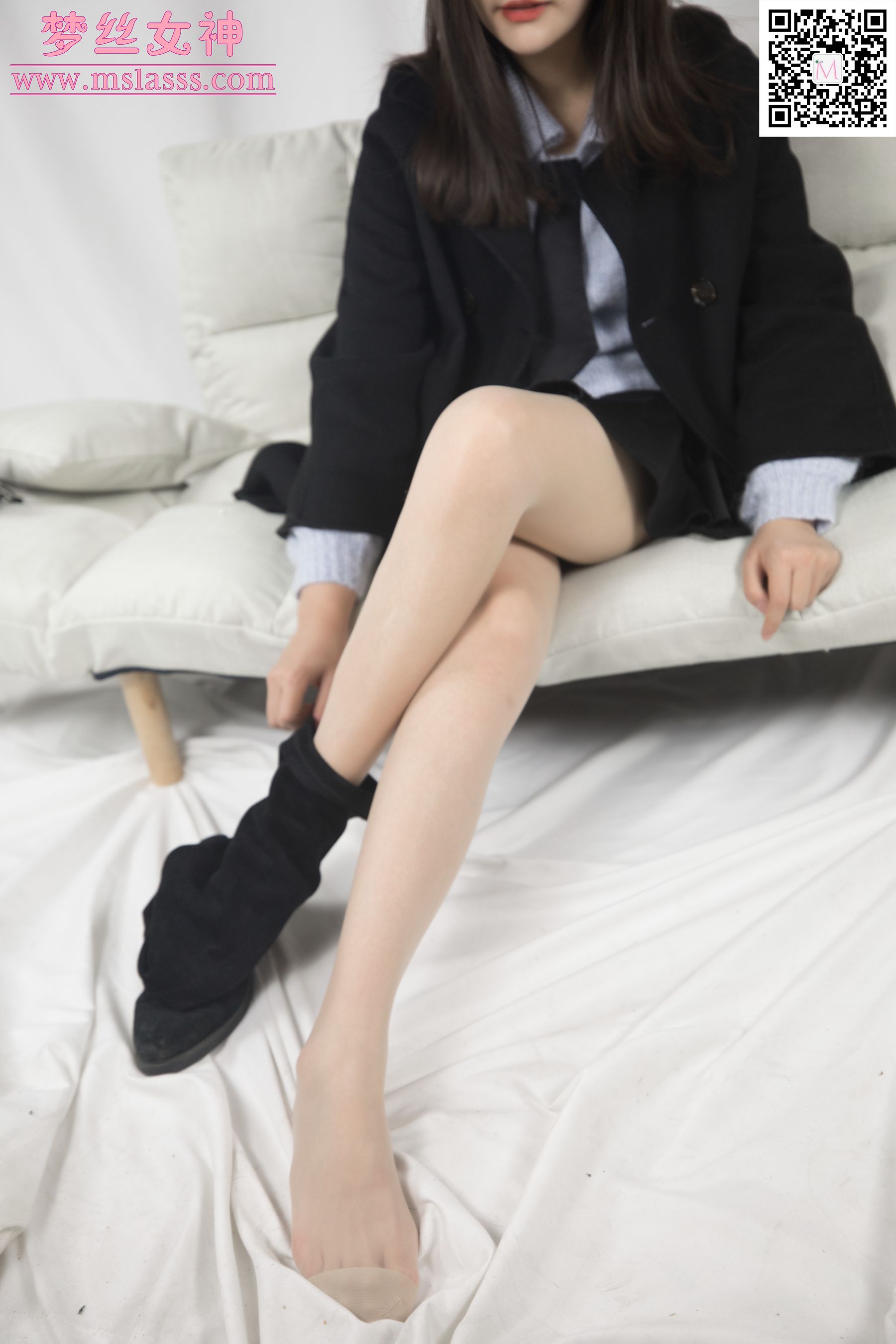 [梦丝女神MSLASS]  小盐 黑风衣下的美腿