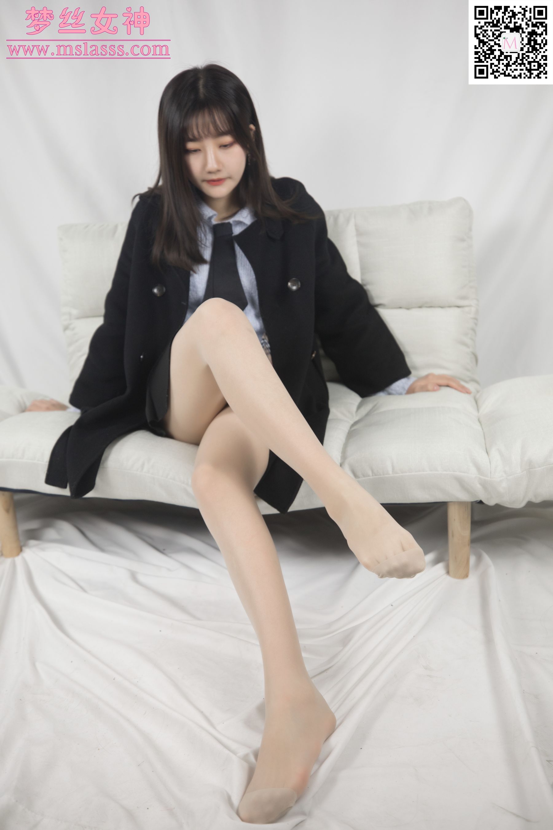 [梦丝女神MSLASS]  小盐 黑风衣下的美腿
