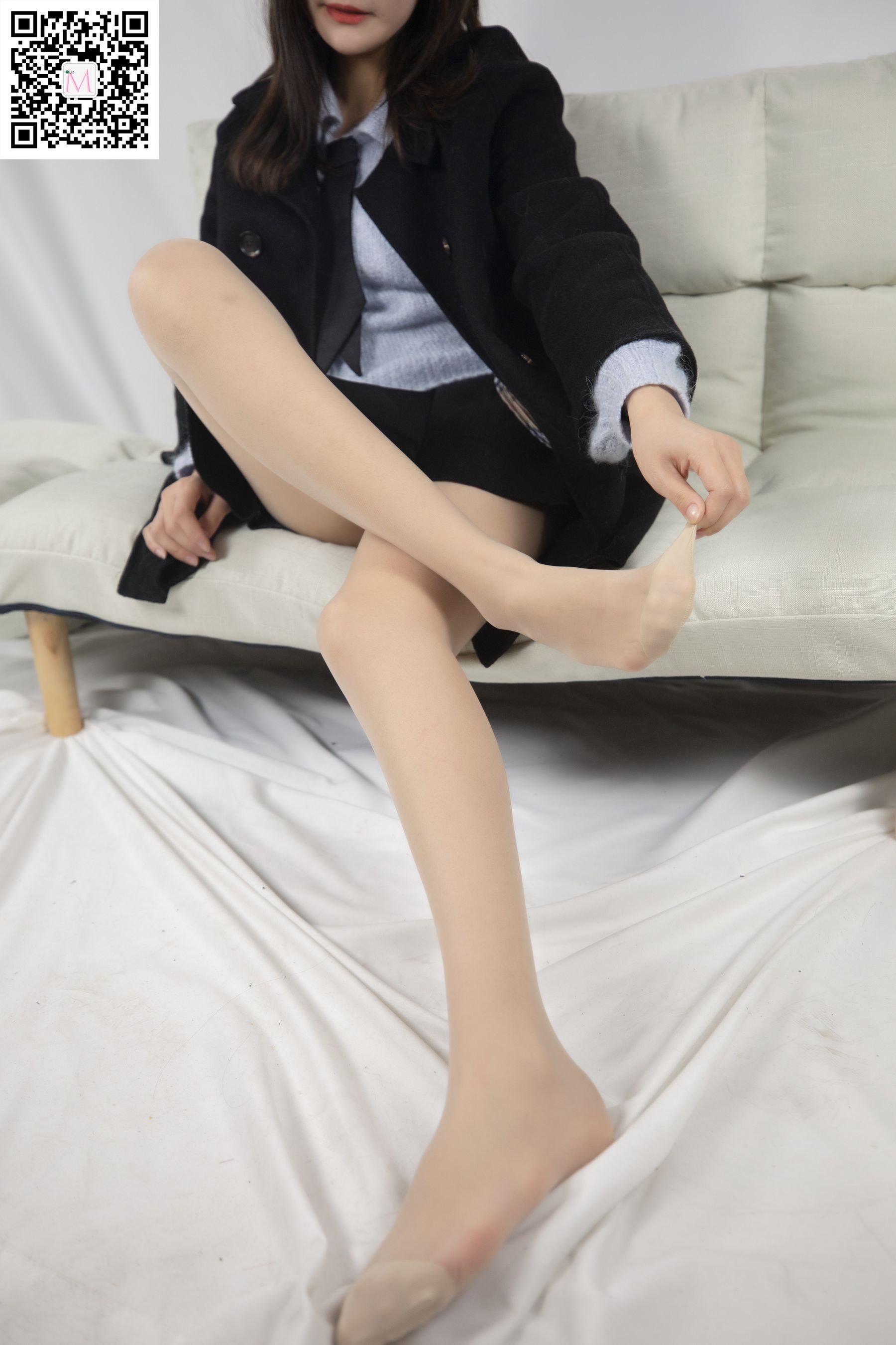 [梦丝女神MSLASS]  小盐 黑风衣下的美腿
