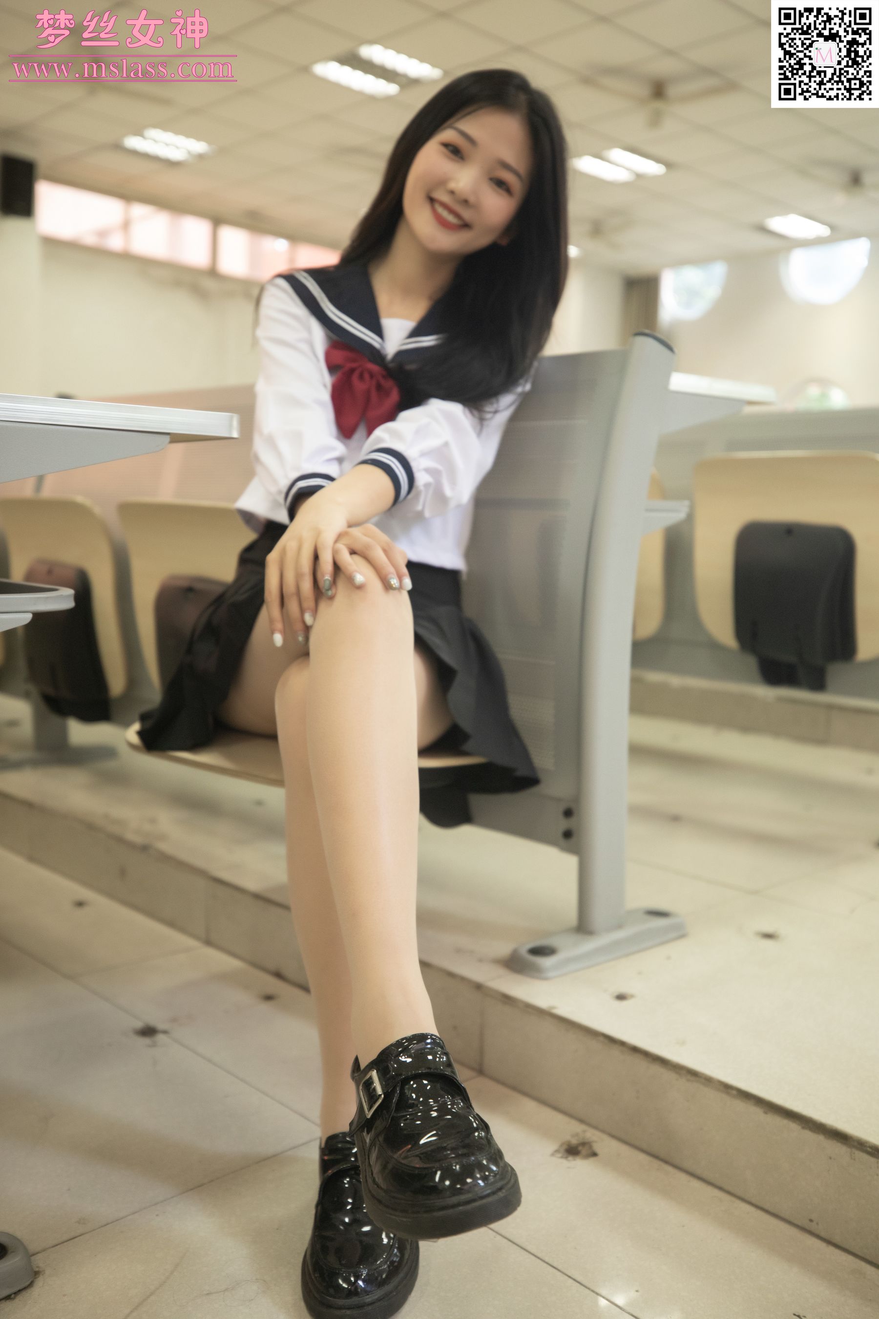 [梦丝女神MSLASS]  张芷馨 爱笑的少女
