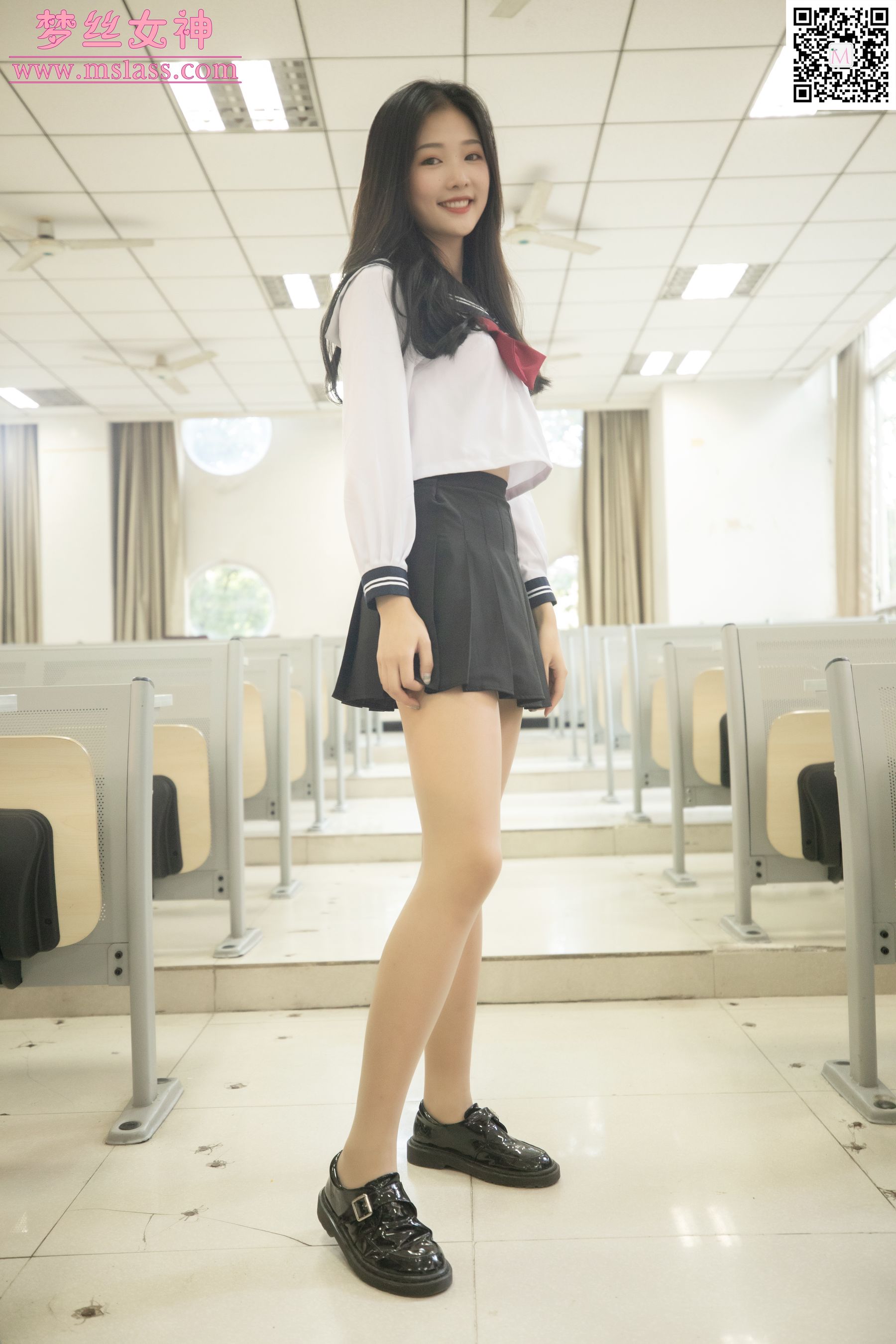 [梦丝女神MSLASS]  张芷馨 爱笑的少女