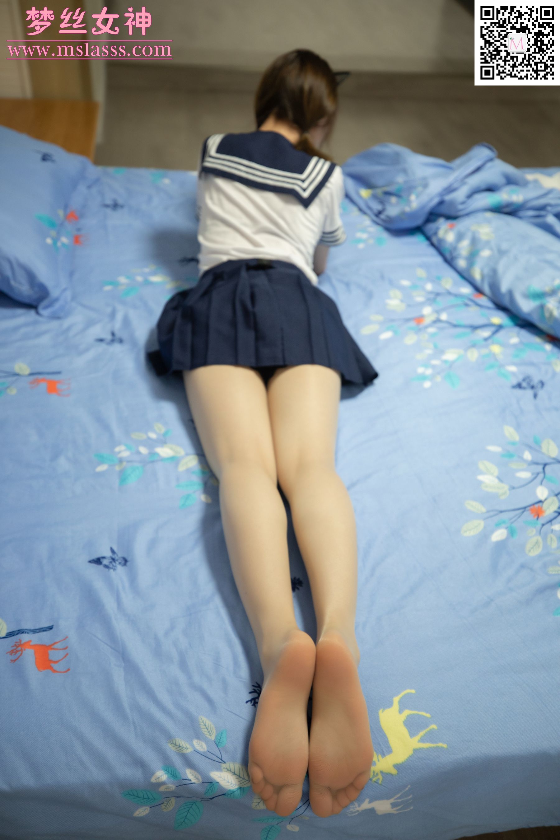 [梦丝女神MSLASS]  晓晓 起床的少女