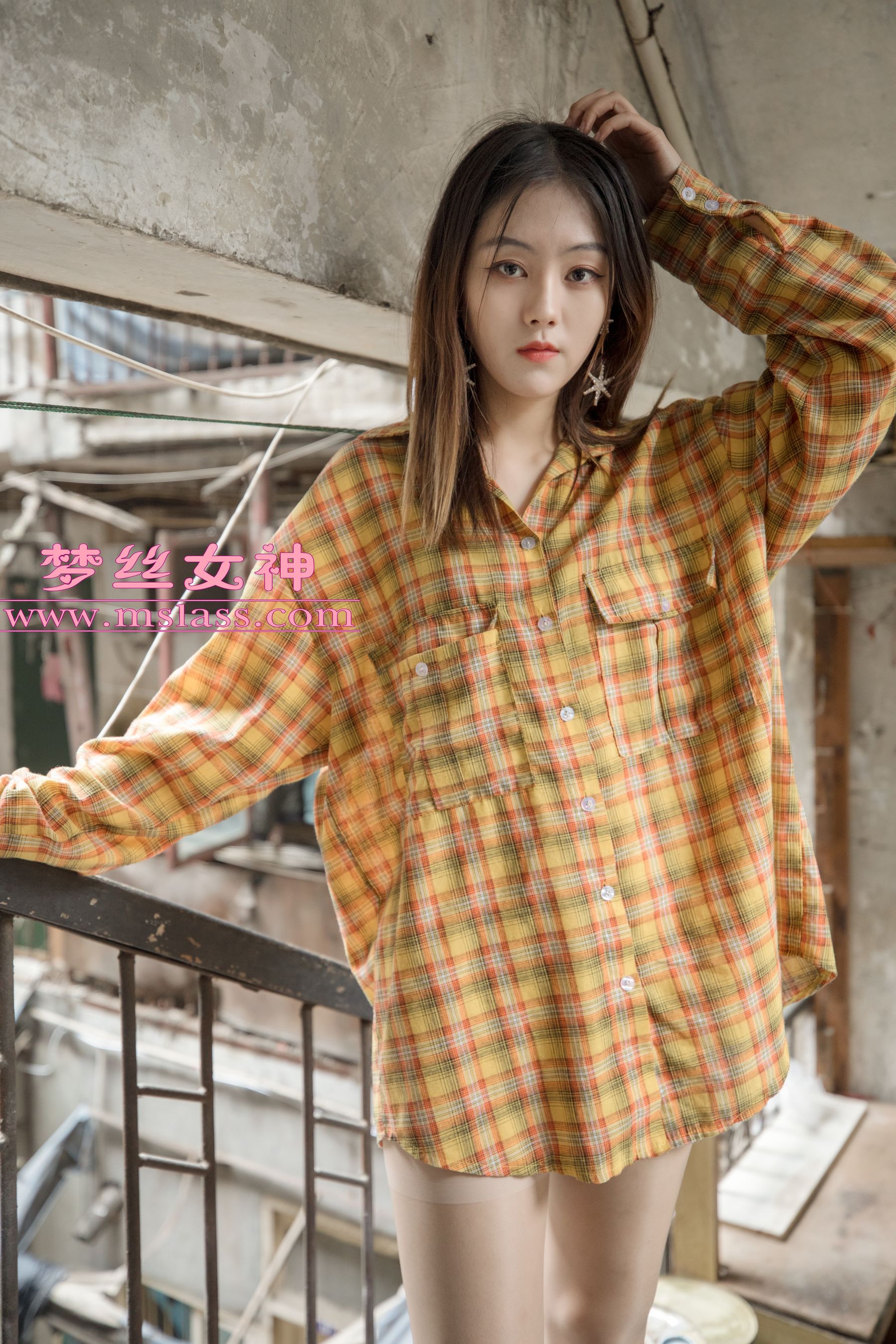 [梦丝女神MSLASS]  梦素 复古楼的性感美