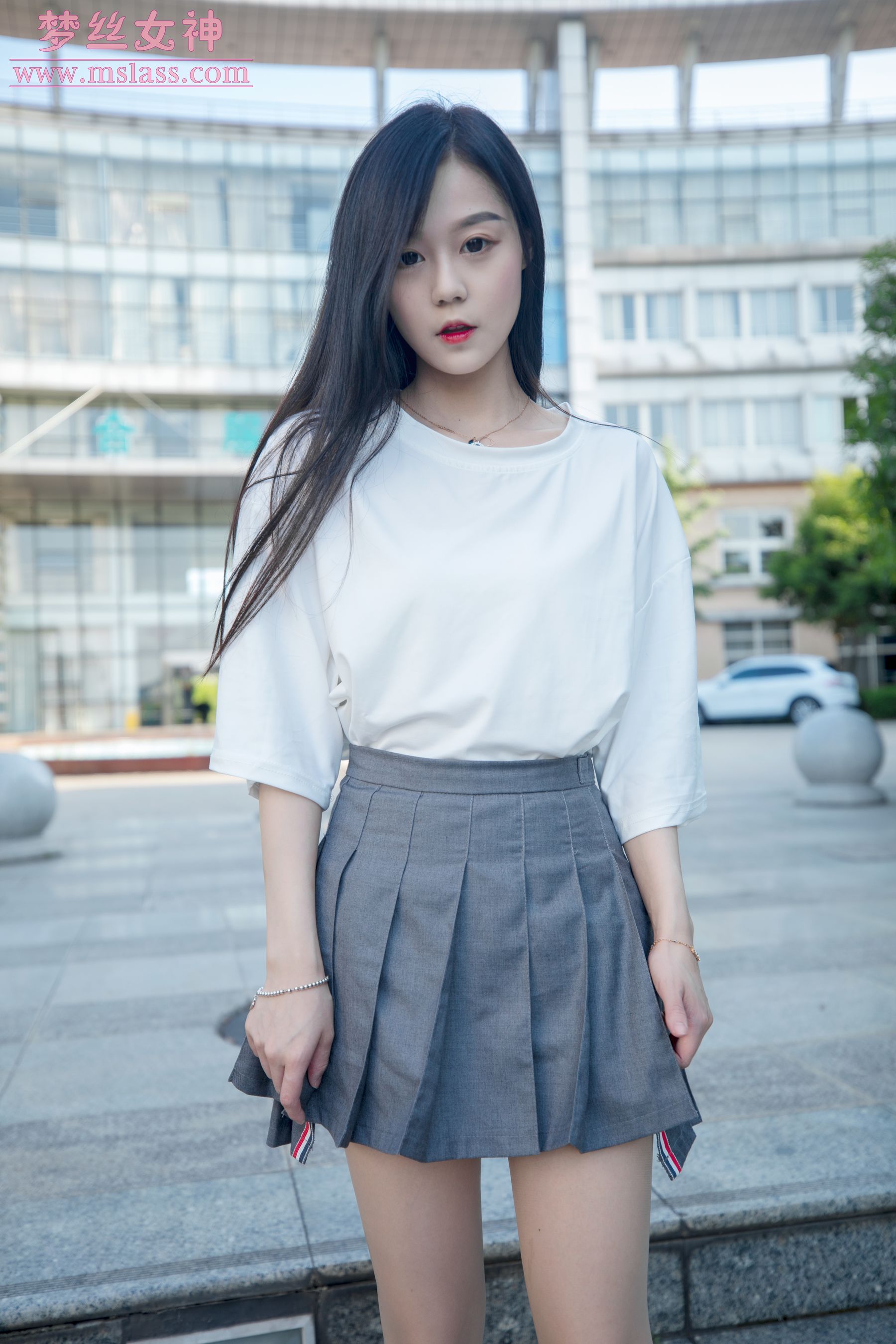 [梦丝女神MSLASS]  灵灵 甜静的明星脸