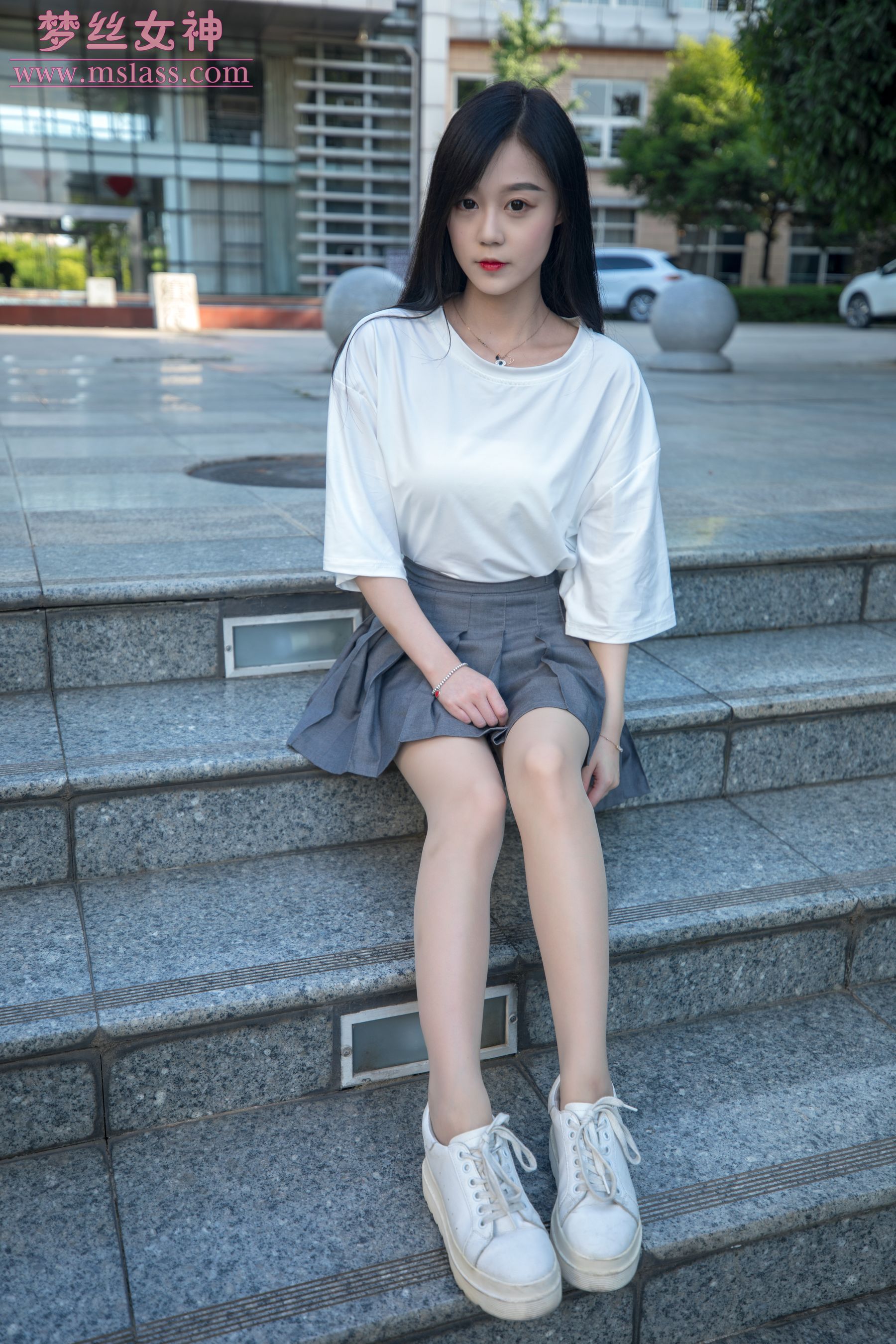 [梦丝女神MSLASS]  灵灵 甜静的明星脸