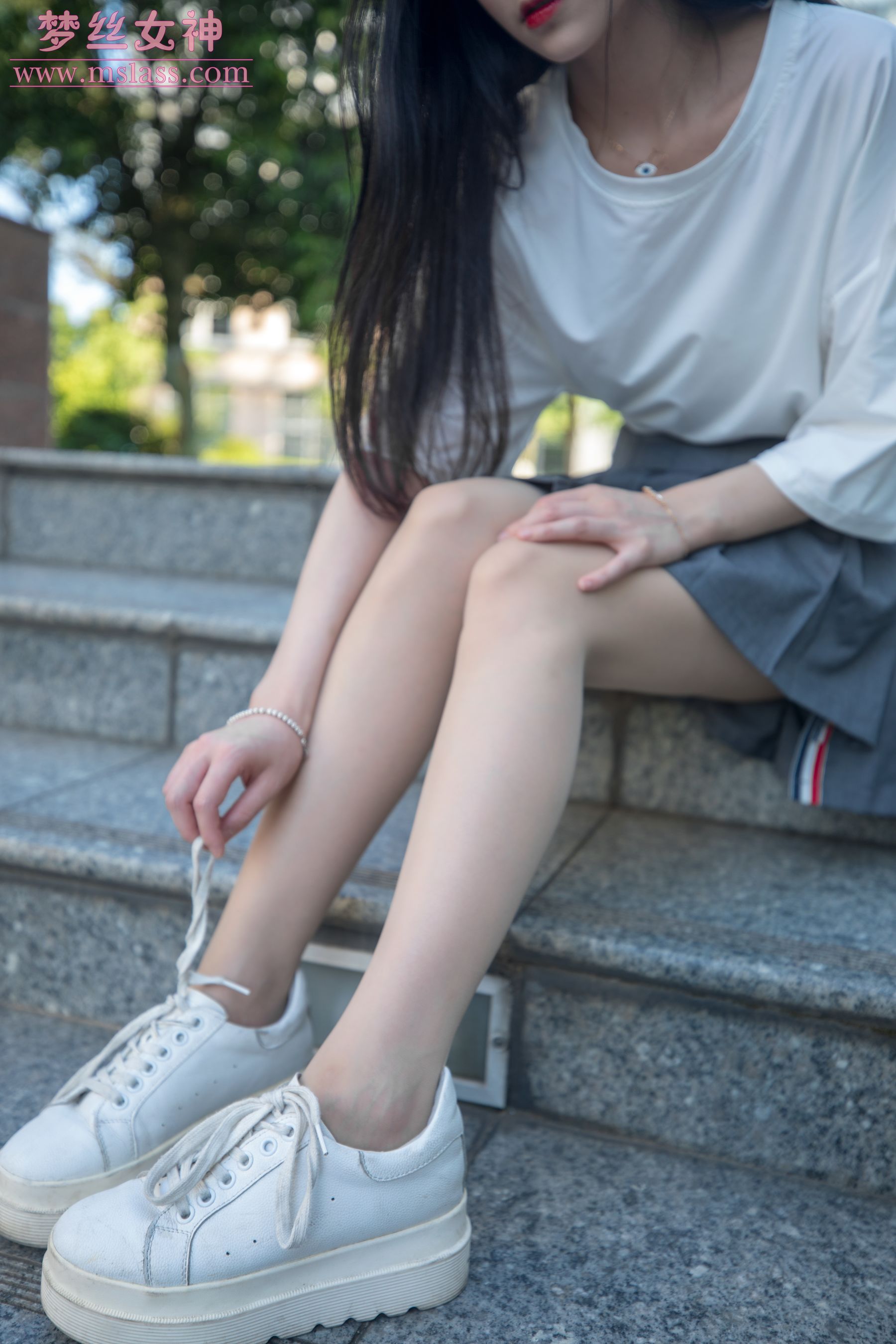 [梦丝女神MSLASS]  灵灵 甜静的明星脸